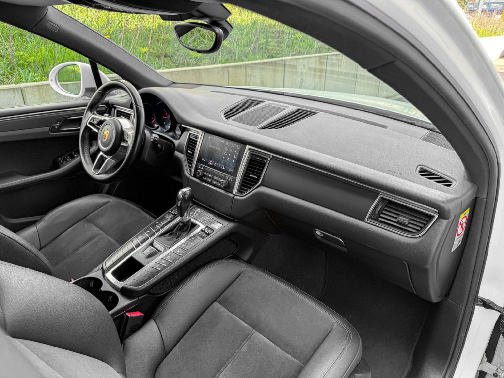 Porsche Macan Macan/Camera/18/Bi-Xenon/(PDLS)/Alcantara (2017) - Photo 13