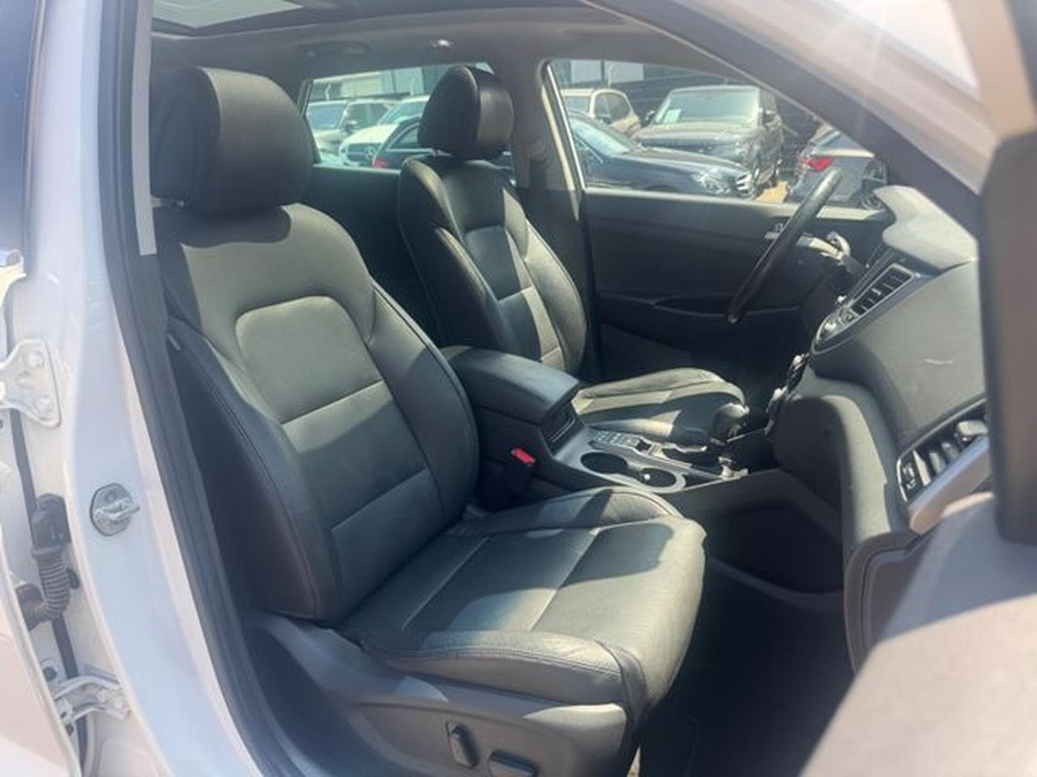 Hyundai TUCSON TUCSON PREMIUM 4WD *1.HD*AUT*LEDER*XENON* (2015) - Photo 14