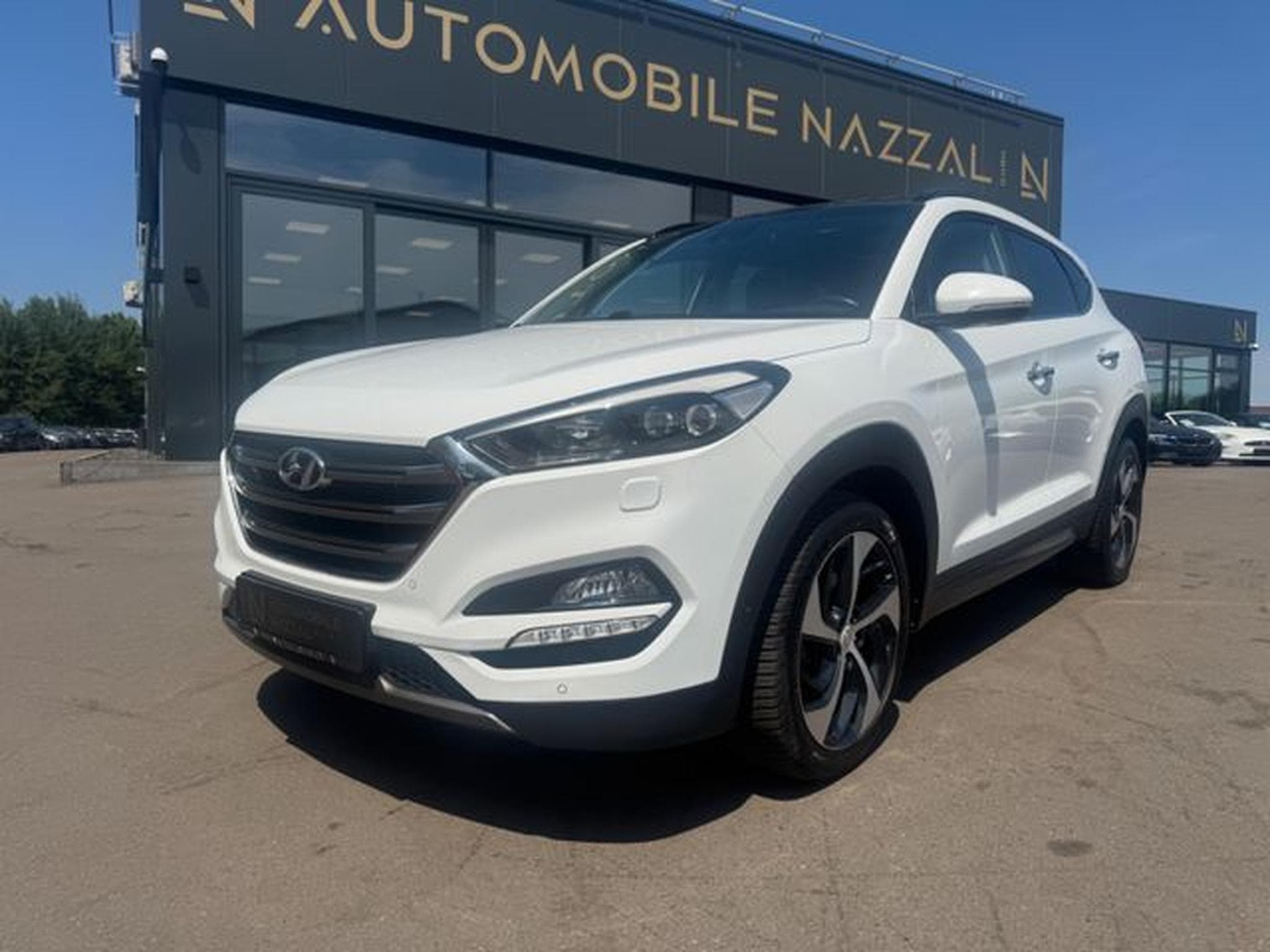 Hyundai TUCSON TUCSON PREMIUM 4WD *1.HD*AUT*LEDER*XENON* (2015) - Photo 2