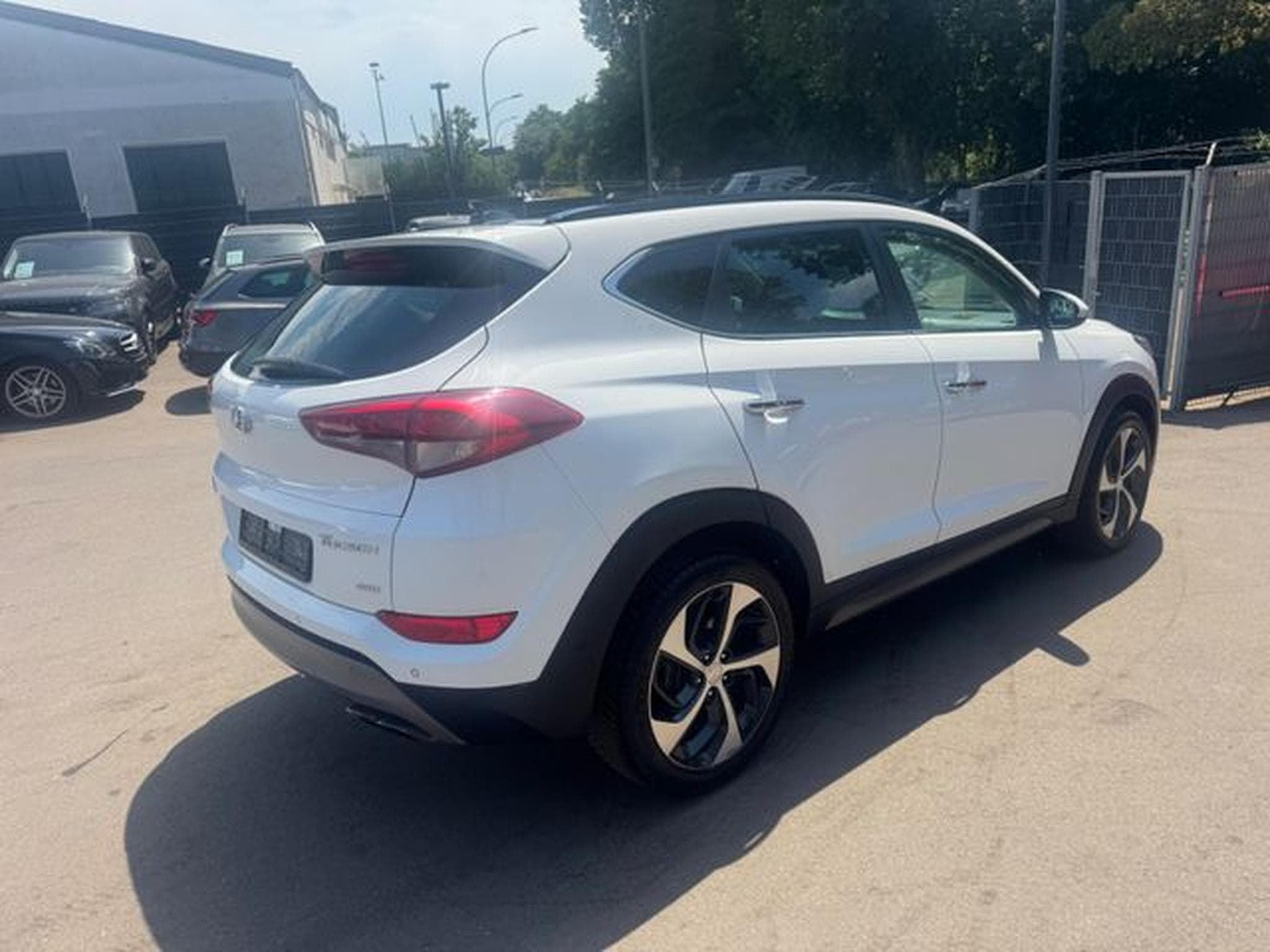 Hyundai TUCSON TUCSON PREMIUM 4WD *1.HD*AUT*LEDER*XENON* (2015) - Photo 6