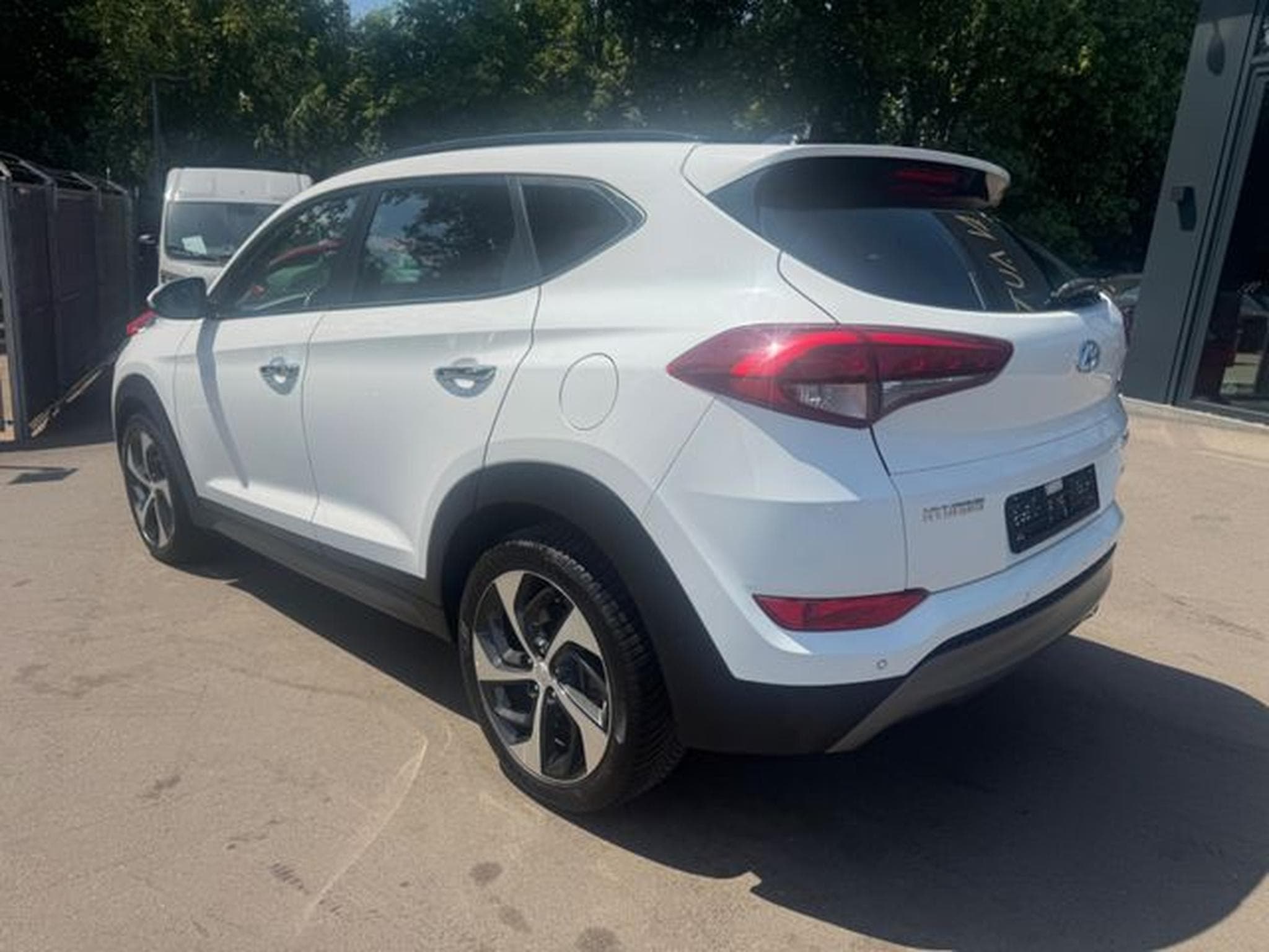 Hyundai TUCSON TUCSON PREMIUM 4WD *1.HD*AUT*LEDER*XENON* (2015) - Photo 8