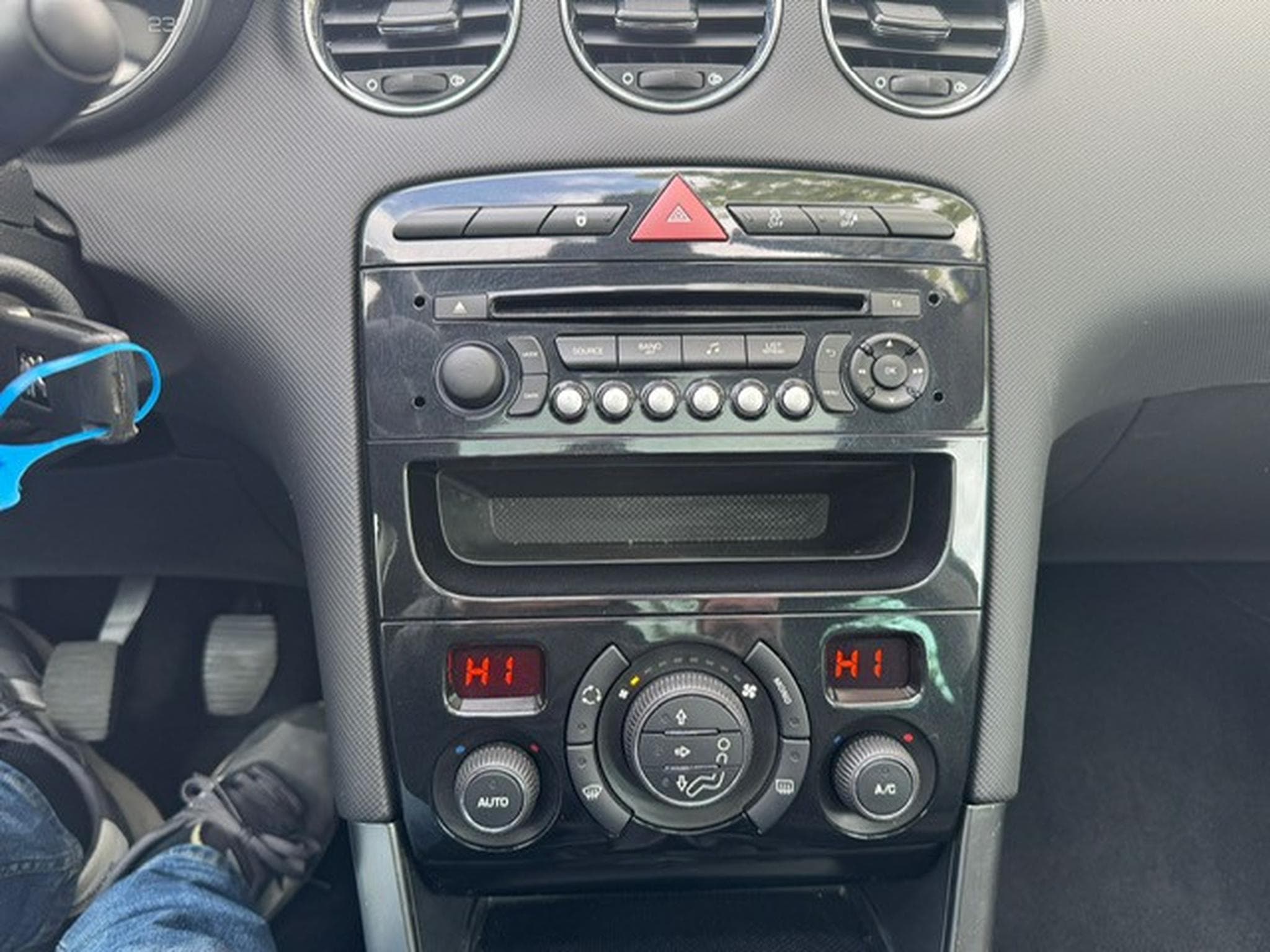 Peugeot 308 PEUGEOT 308 SW PANORAMA KLIMA BLUETOOTH (2013) - Photo 15