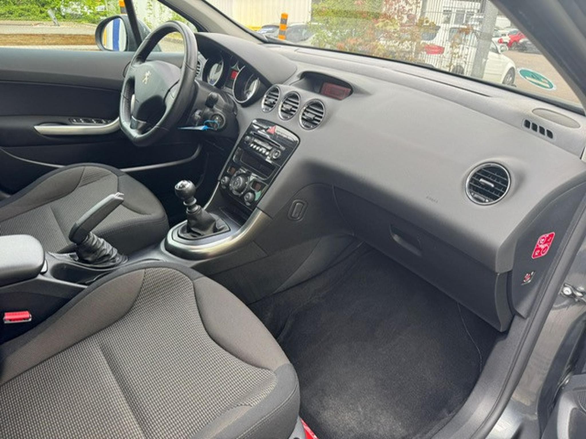 Peugeot 308 PEUGEOT 308 SW PANORAMA KLIMA BLUETOOTH (2013) - Photo 6