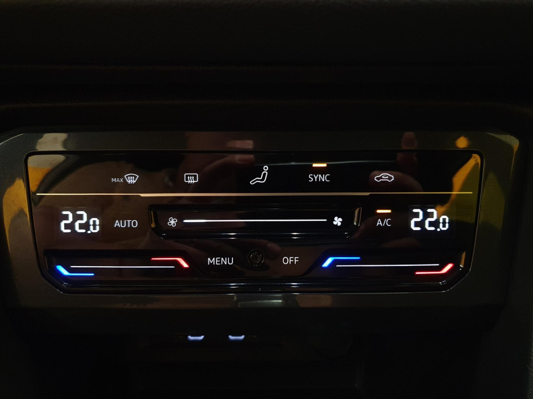 VW Tiguan 2.0TDI 150 LIFE (2021) - Photo 13