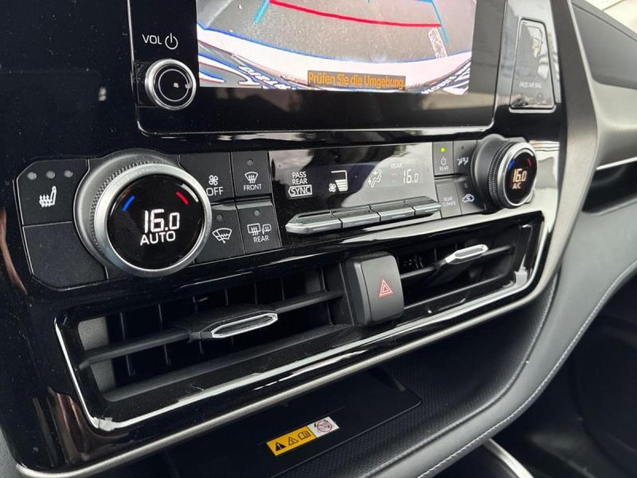 Toyota Highlander . (2023) - Photo 16