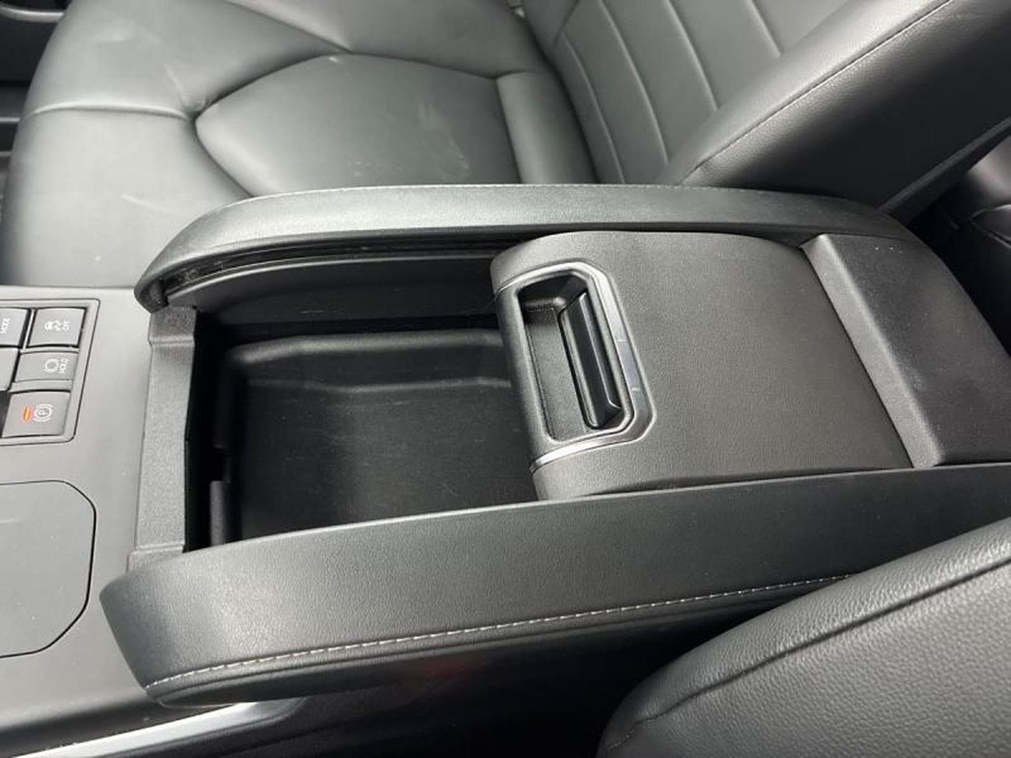 Toyota Highlander . (2023) - Photo 22