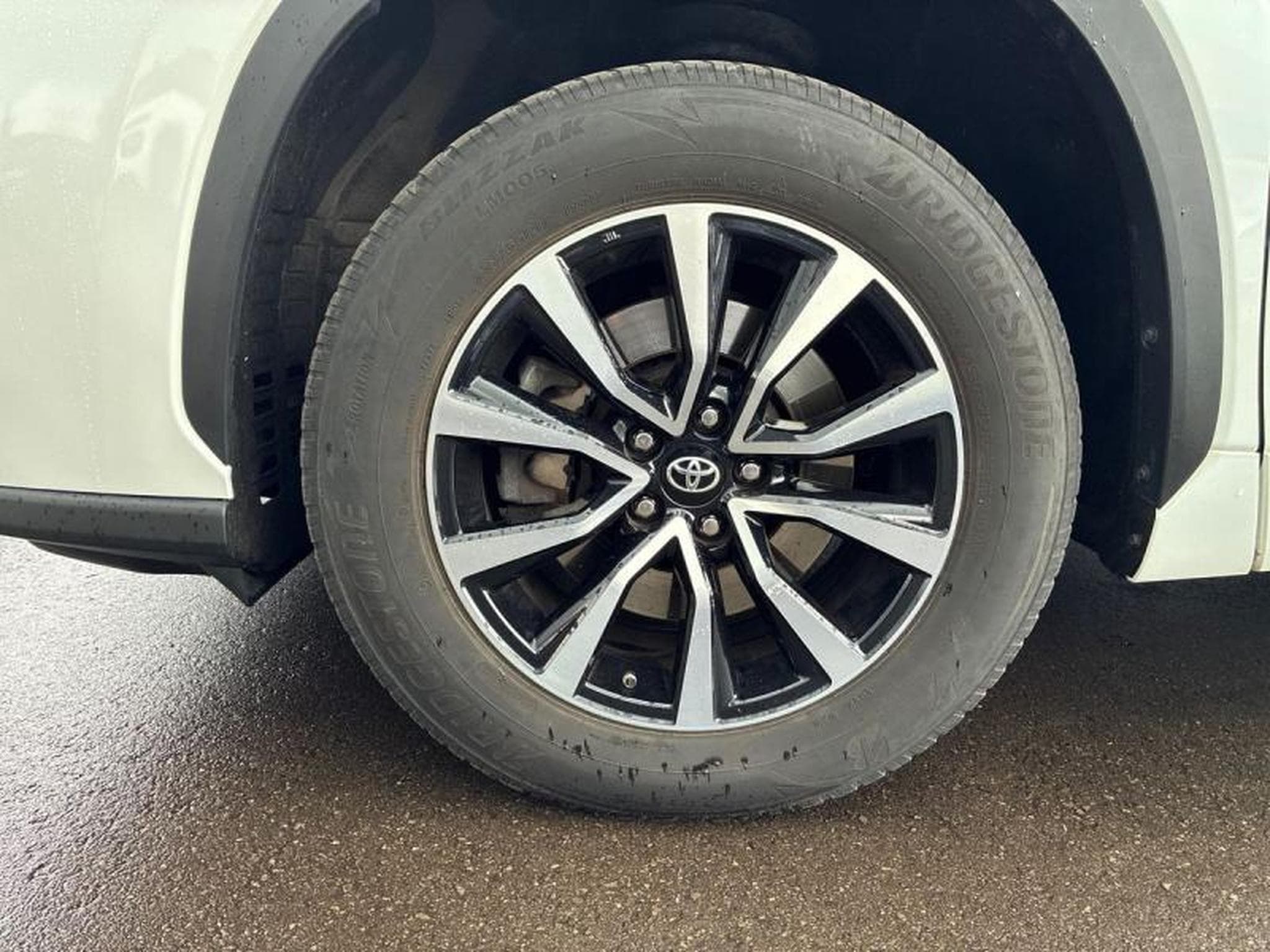 Toyota Highlander . (2023) - Photo 6