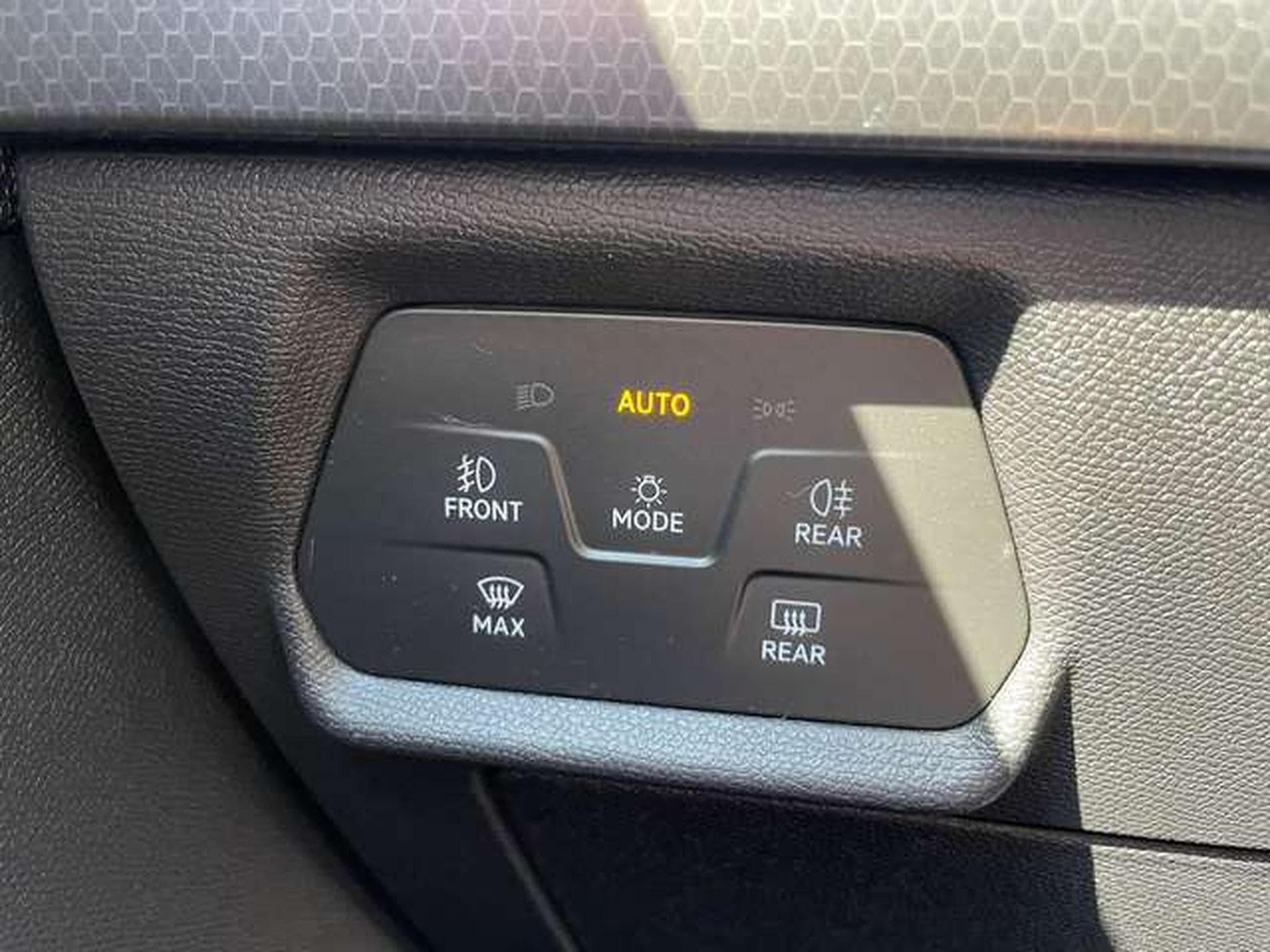 SEAT Leon Sportstourer 1.0 Style GARANTIE JUSQU'A 36 MOIS (2022) - Photo 10