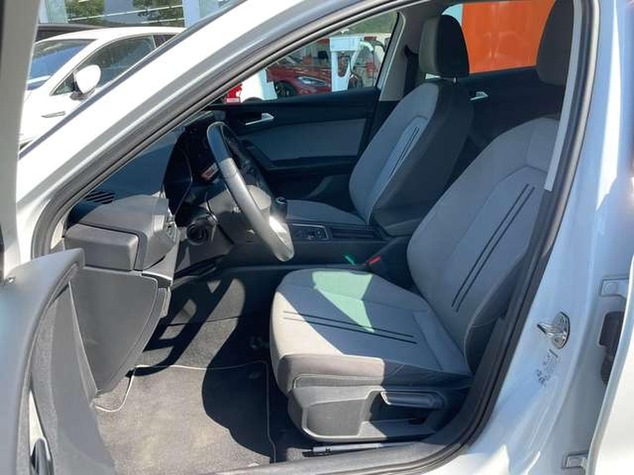 SEAT Leon Sportstourer 1.0 Style GARANTIE JUSQU'A 36 MOIS (2022) - Photo 11