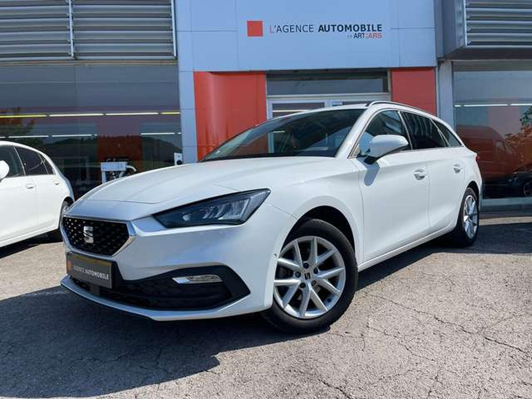 SEAT Leon Sportstourer 1.0 Style GARANTIE JUSQU'A 36 MOIS (2022) - Photo 2