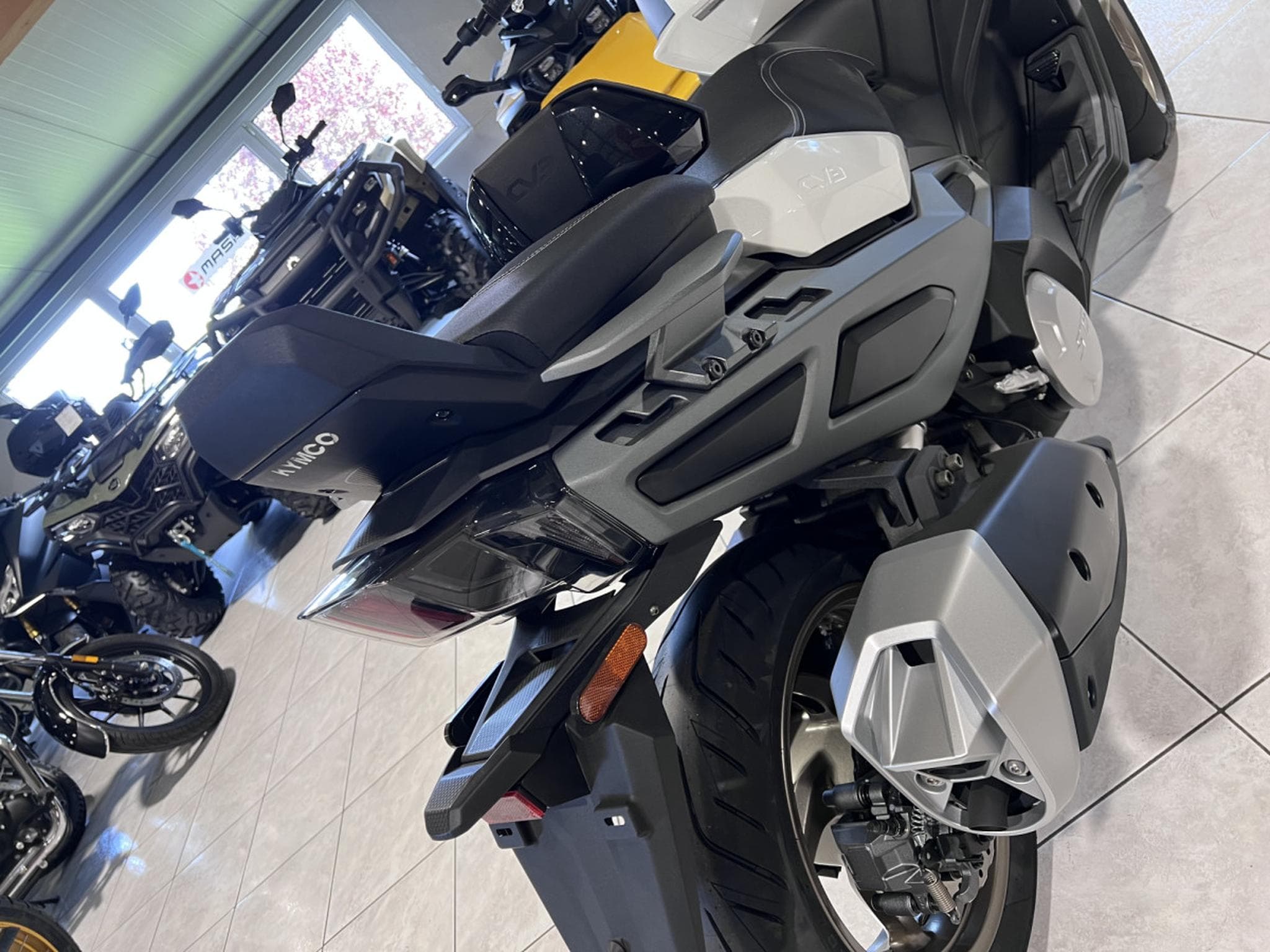 Kymco CV3 575 (2026) - Photo 4