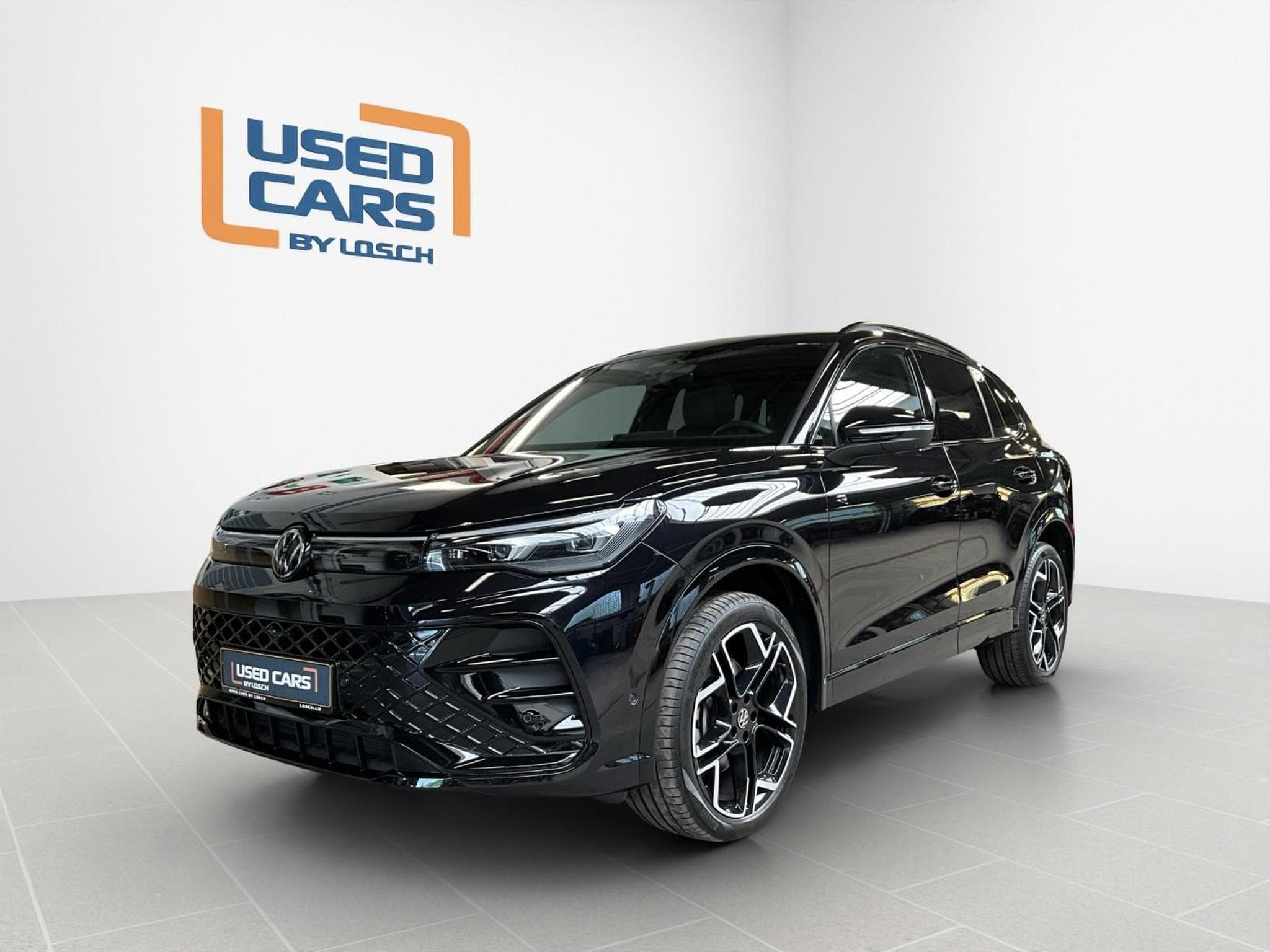 VW Tiguan R-Line+DSG+Black-Style+4M+Pano+AHK+IQ-Drive (2025) - Photo 1