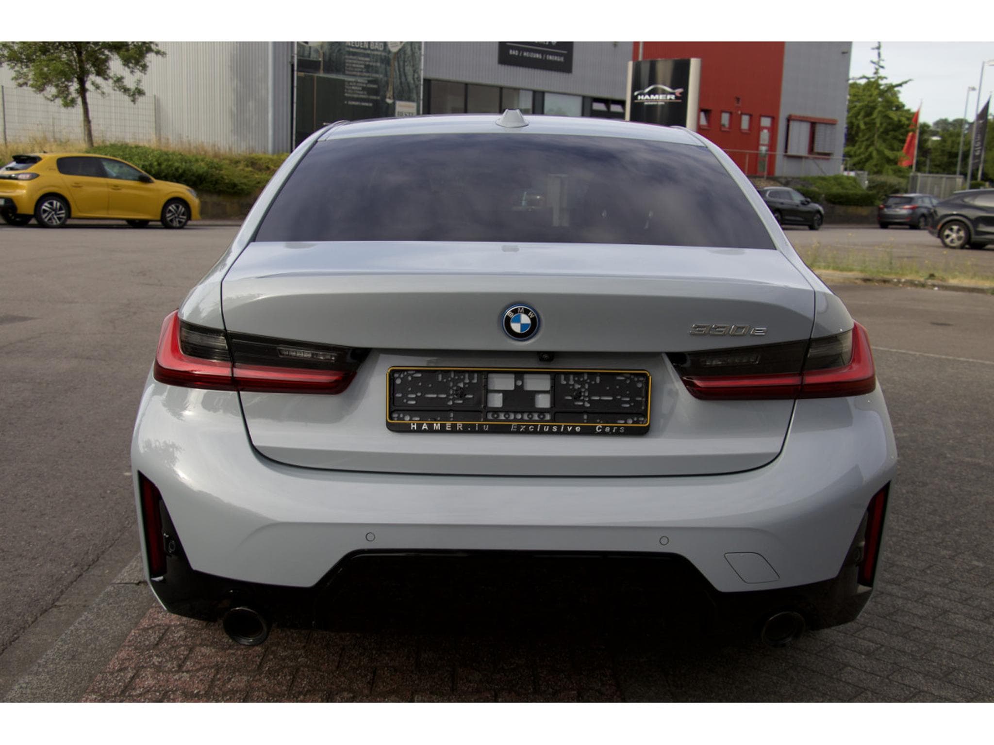 BMW 330 330e Aut. Pack M 19" HuD pack Innovation Driving Assistant (2024) - Photo 3