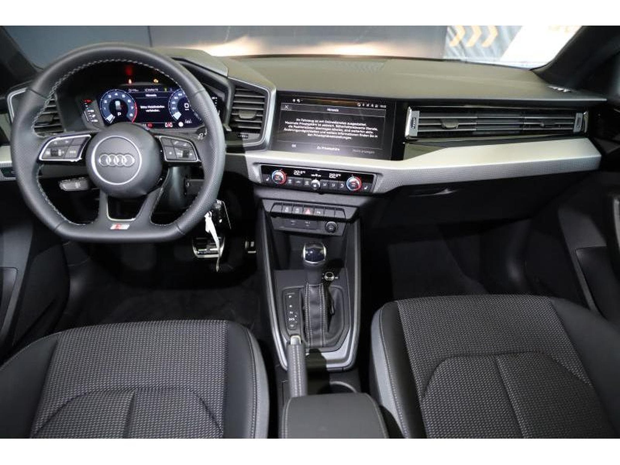 Audi A1 Sportback S Line (2024) - Photo 2