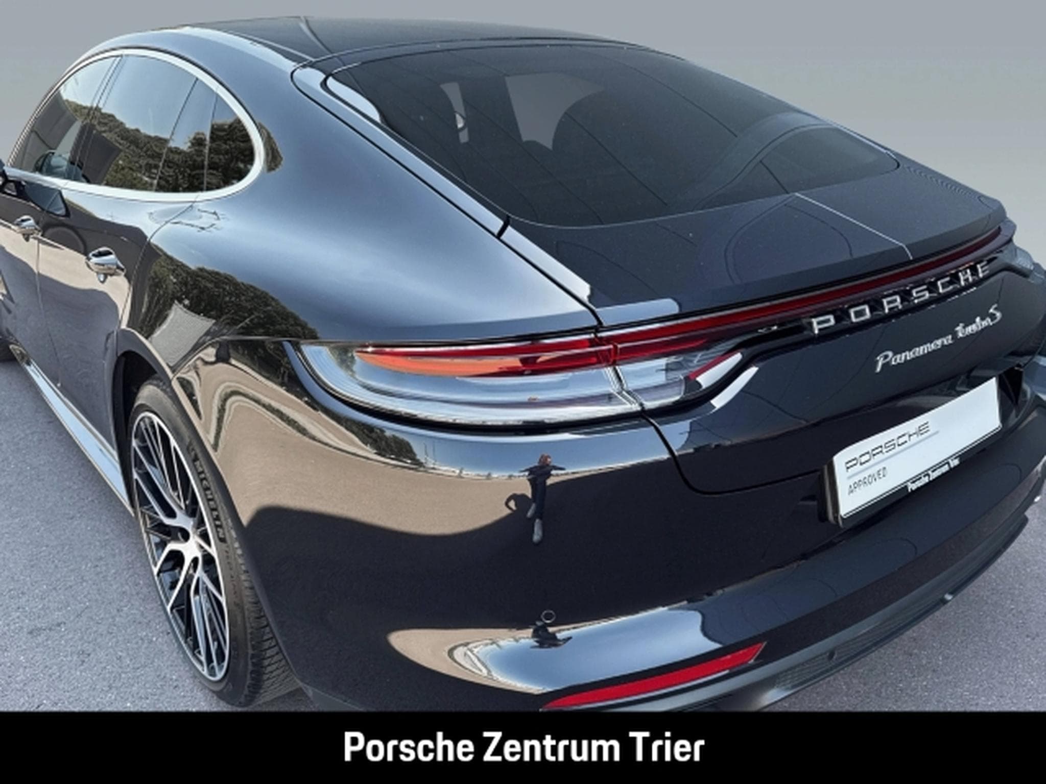 Porsche Panamera S Soft-Close Surround-View PCCB (2022) - Photo 10