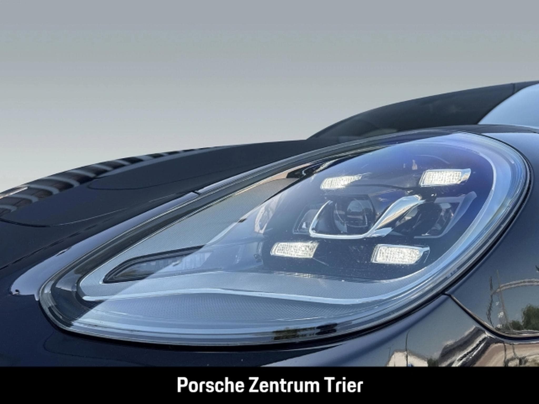 Porsche Panamera S Soft-Close Surround-View PCCB (2022) - Photo 11