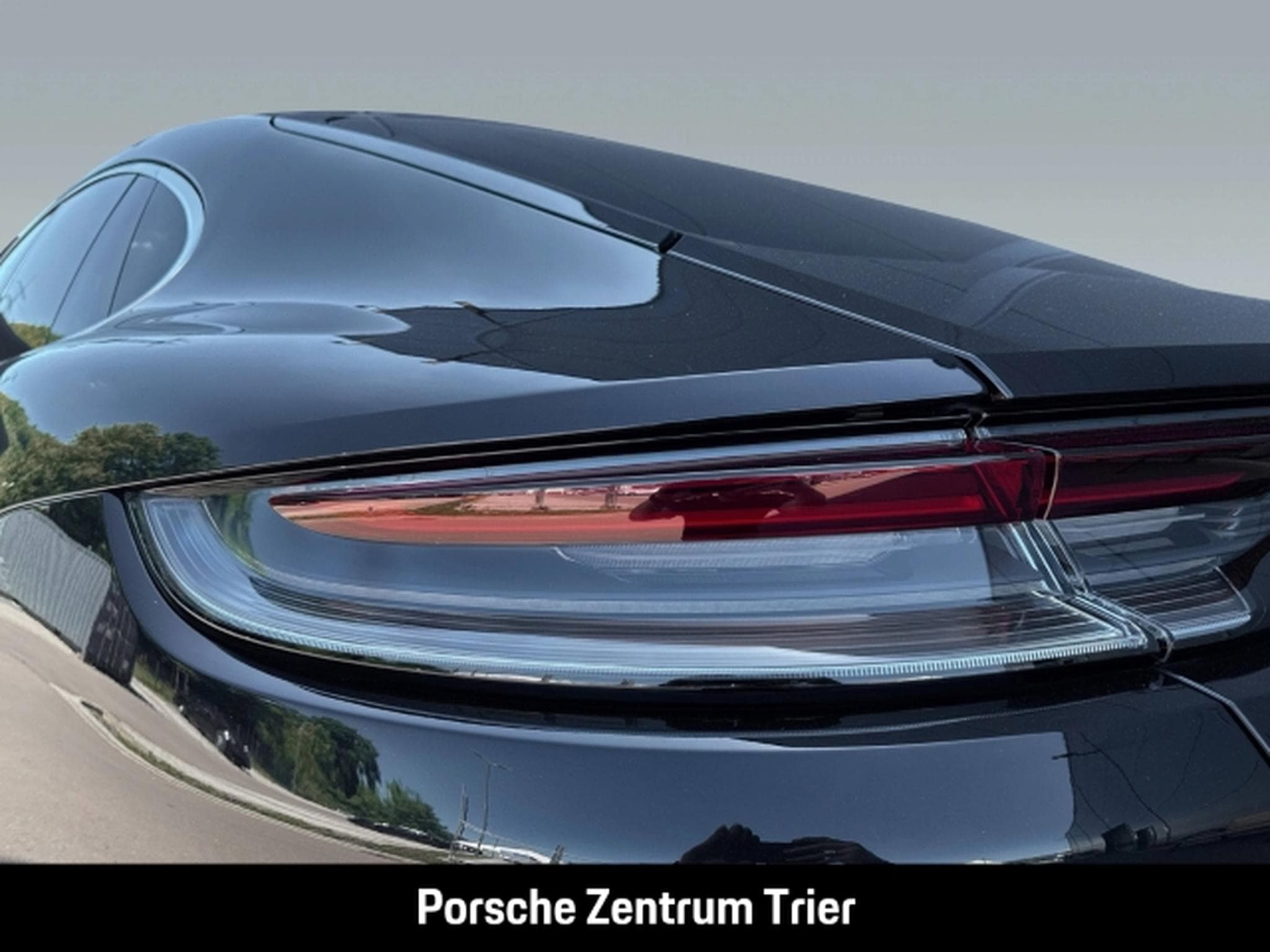 Porsche Panamera S Soft-Close Surround-View PCCB (2022) - Photo 12
