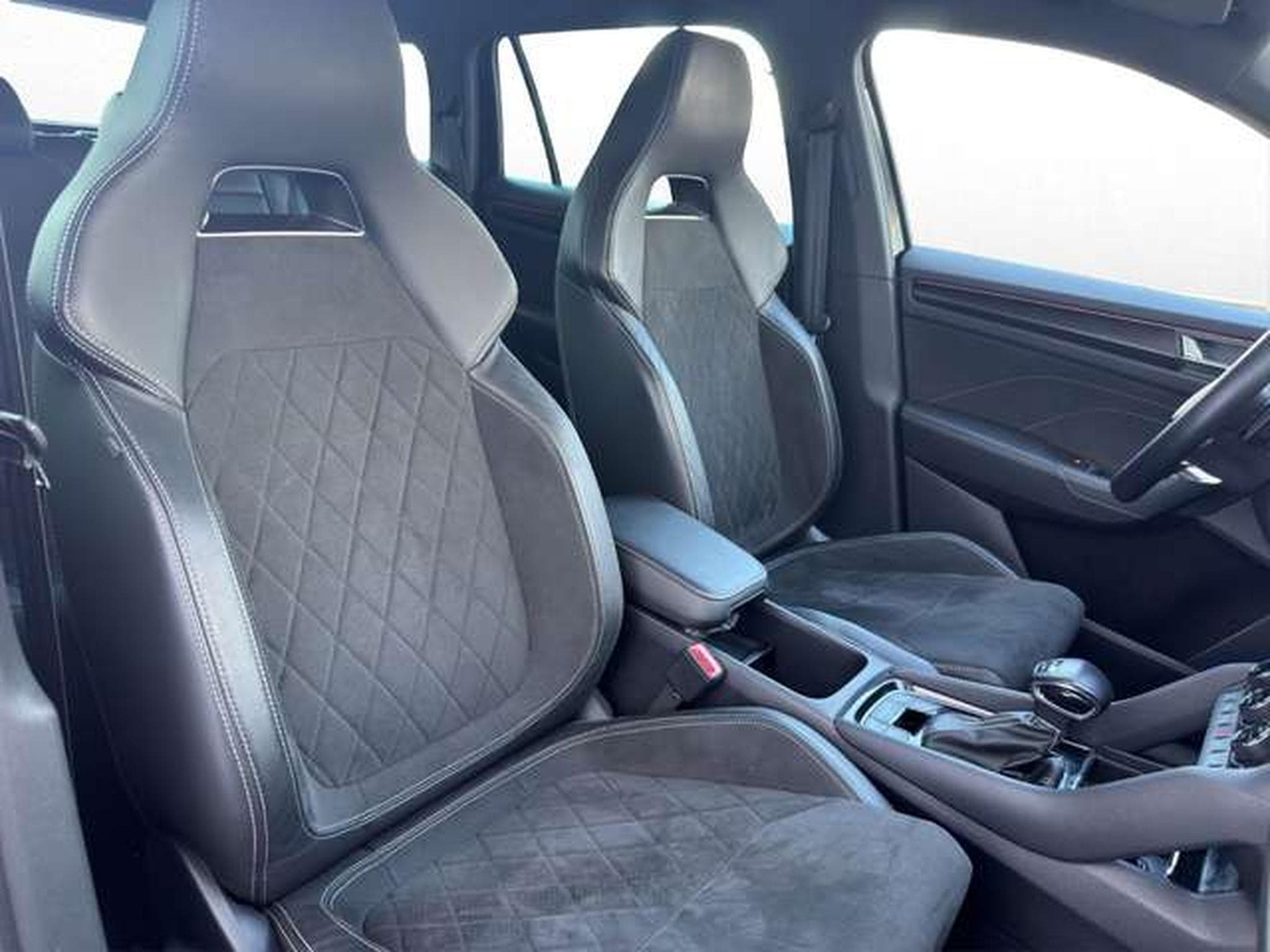 Skoda Kodiaq Sportline 4x4/7-Sitze/ACC/Side-Assist/Nav (2023) - Photo 17
