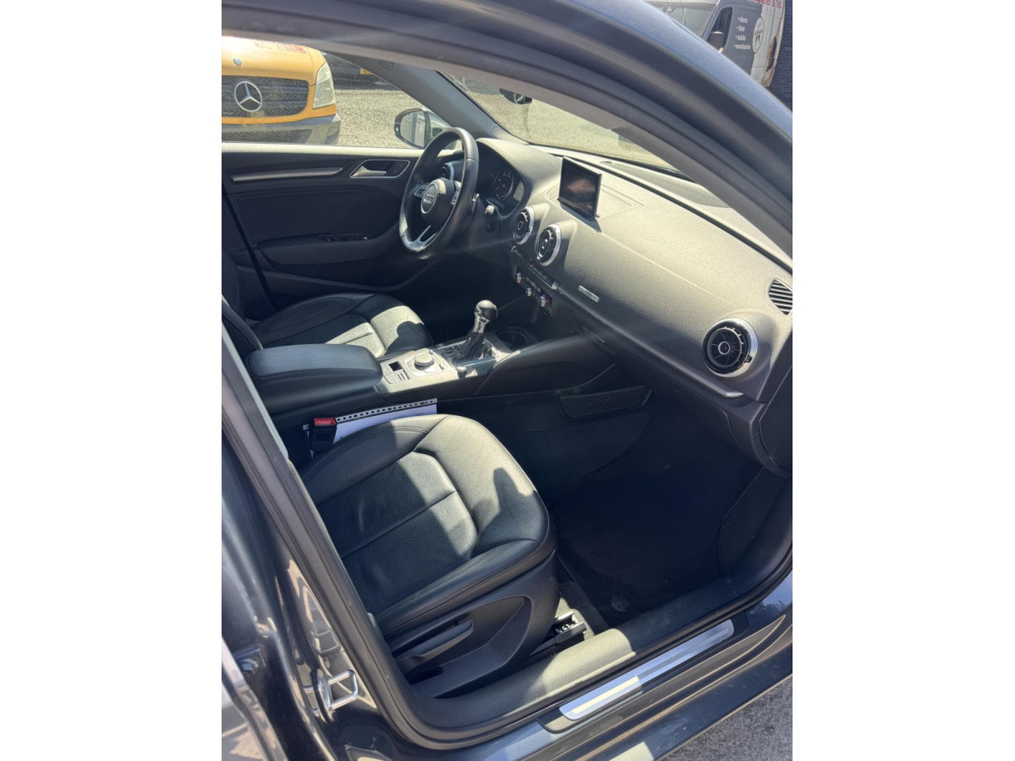 Audi A3 2.0 tdi 150ch automatique 1-prop (2016) - Photo 9
