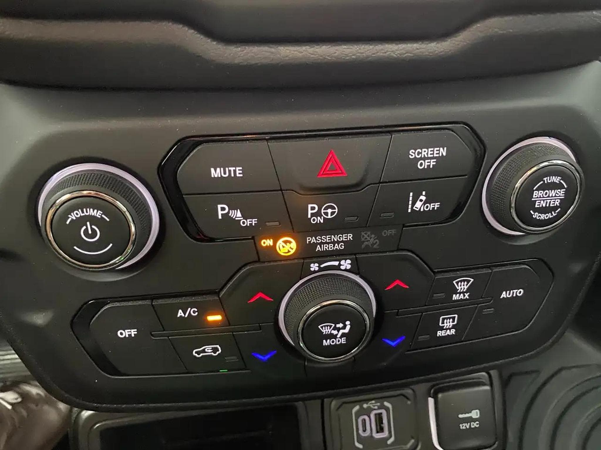 Jeep Renegade (2024) - Photo 13