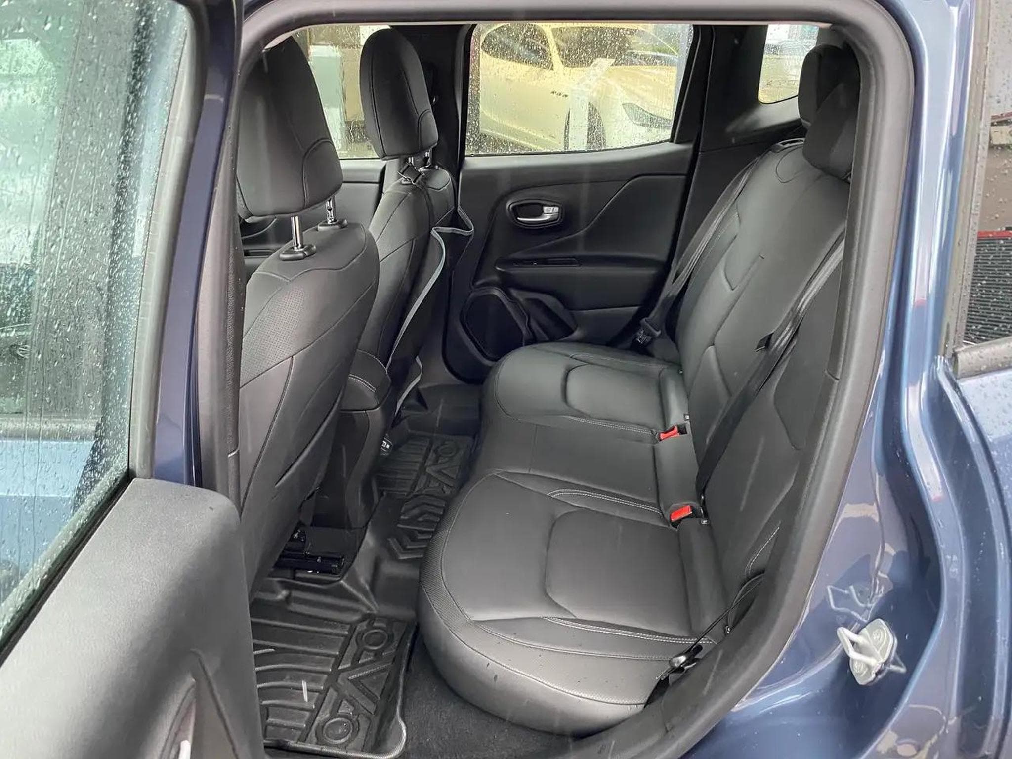 Jeep Renegade (2024) - Photo 14