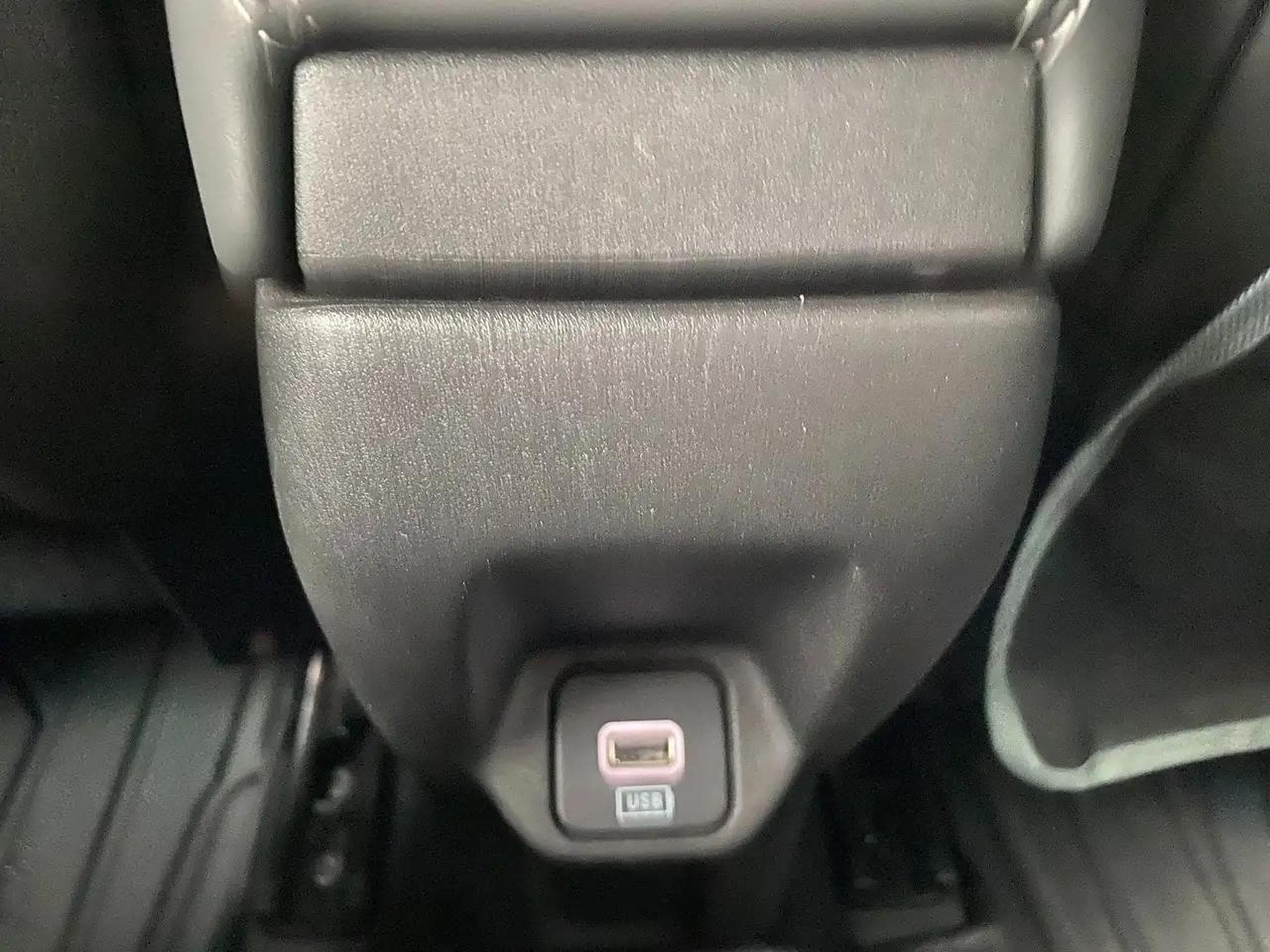 Jeep Renegade (2024) - Photo 15