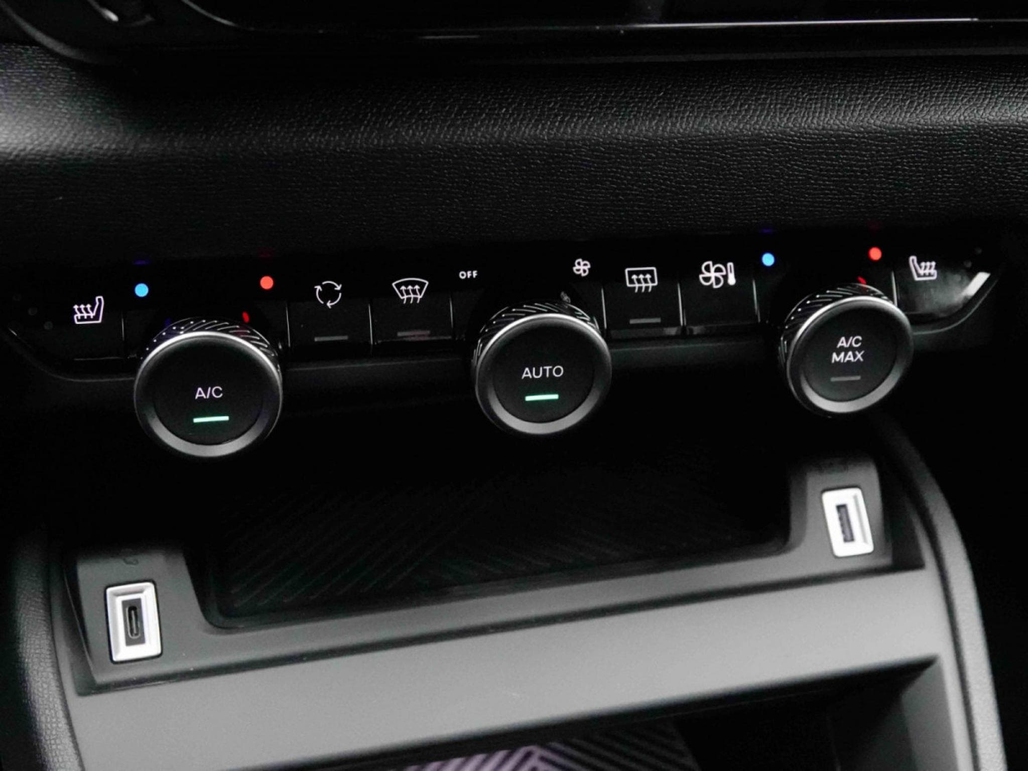 Citroën C4 1.2 130 Auto Max (2025) - Photo 14