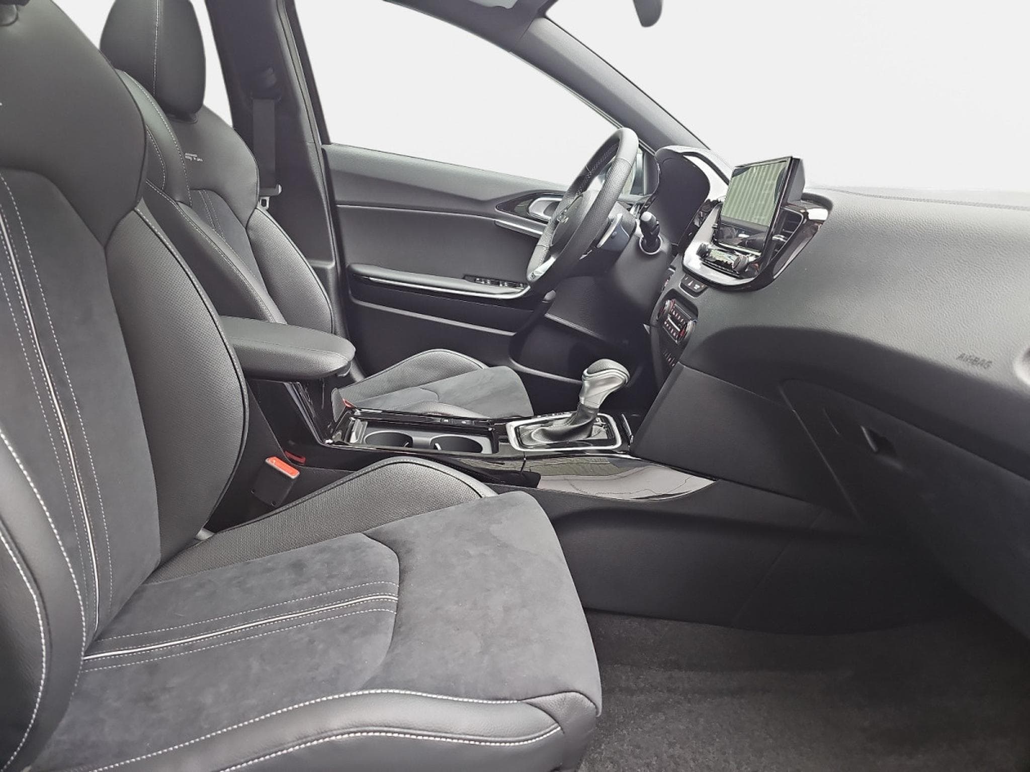 Kia XCeed 1.6 T-GDI DCT 150 GT-LINE (2026) - Photo 12