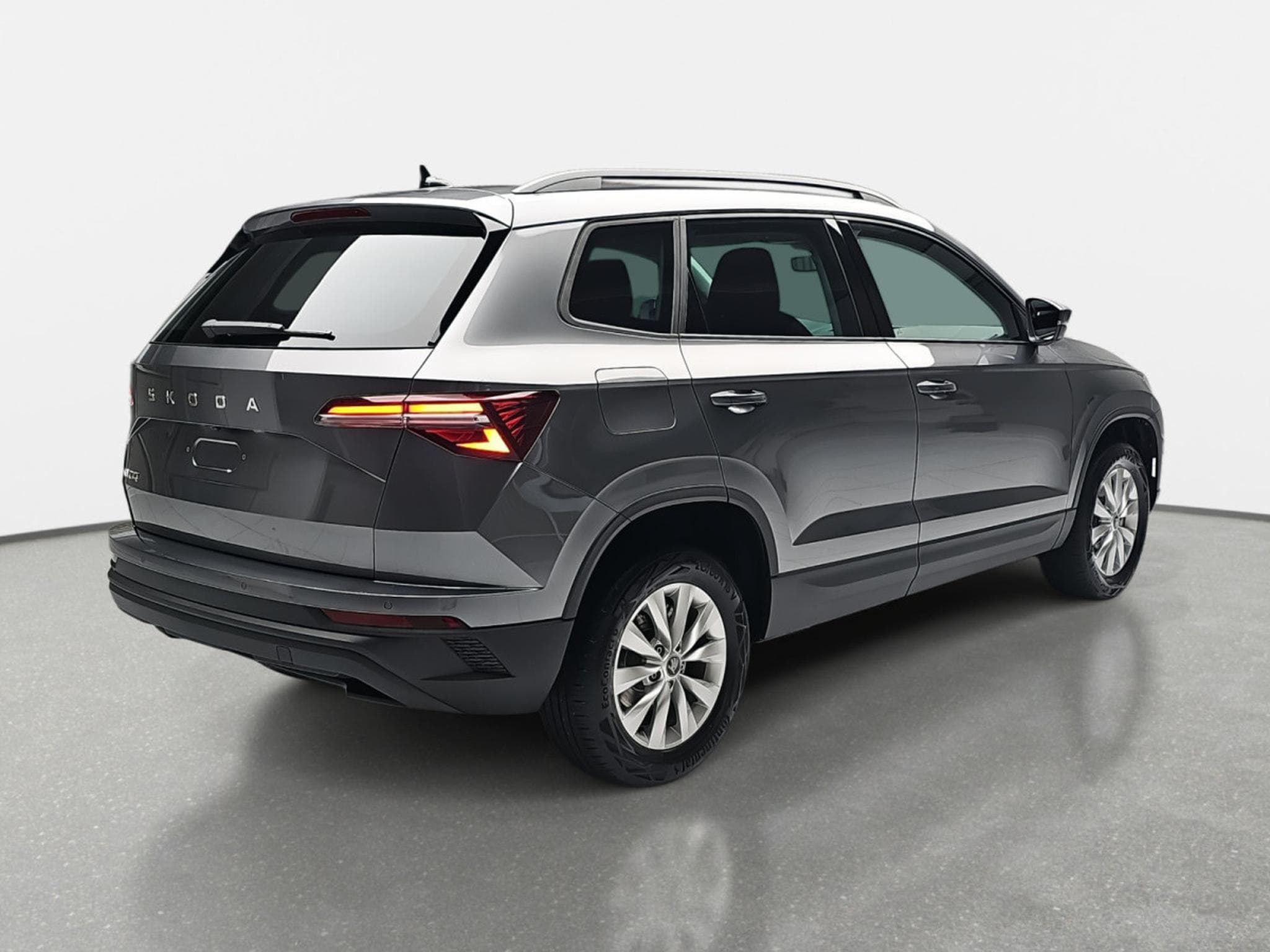 Skoda Karoq 1.5 TSi DSG 150 130 Anniversary (2026) - Photo 4
