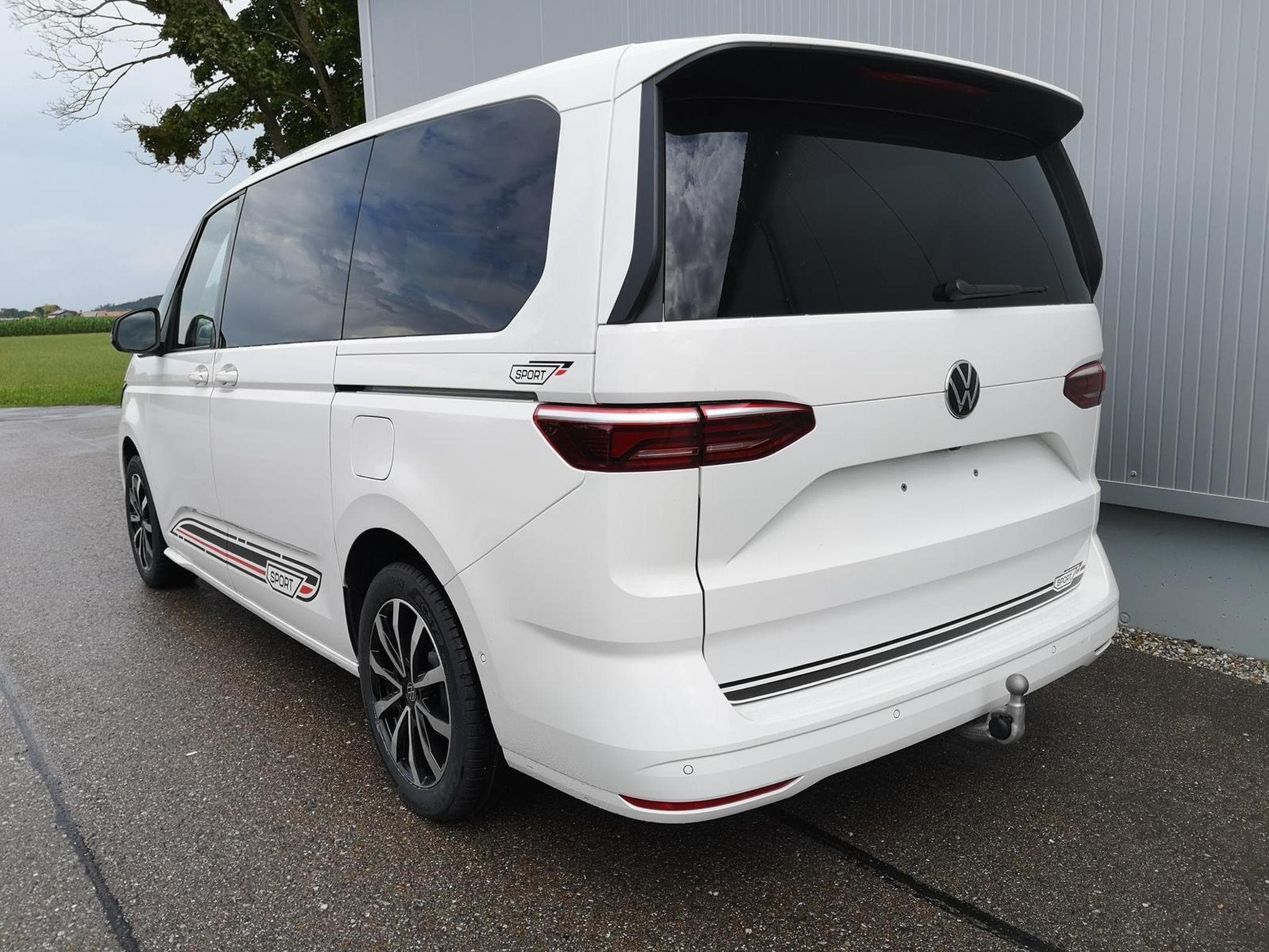 VW T7 Sport Edition (2026) - Photo 2