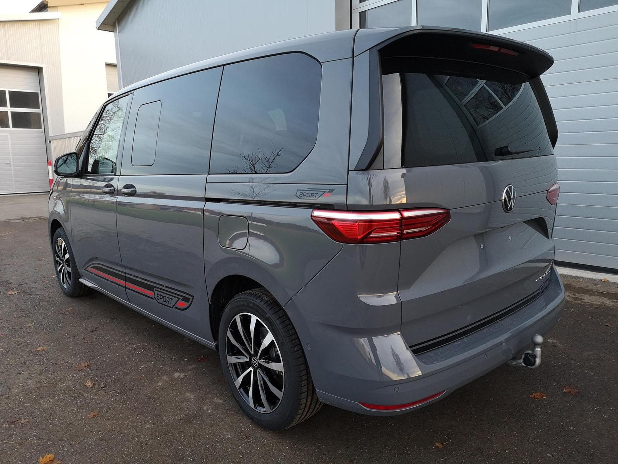 VW T7 Sport Edition (2026) - Photo 3