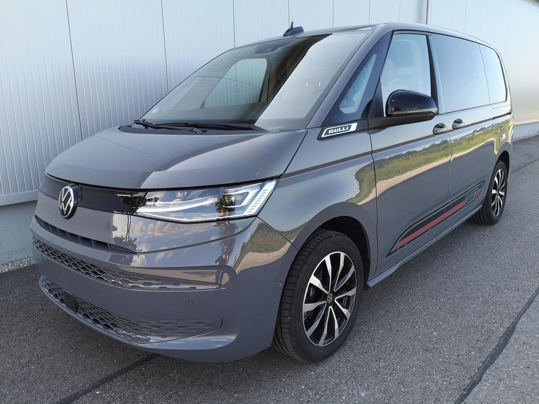VW T7 Sport Edition (2026) - Photo 1