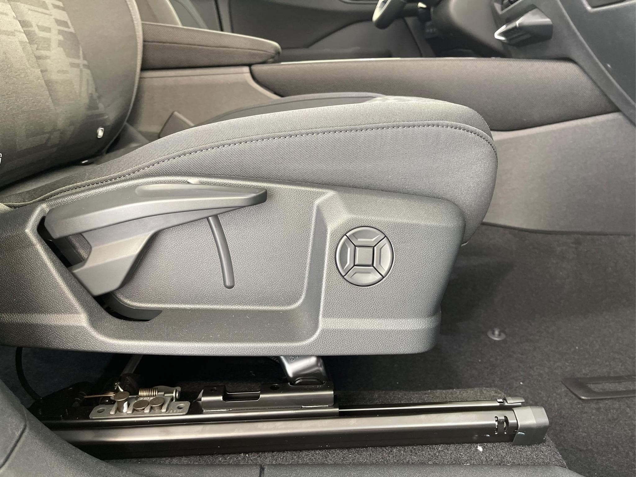 Audi Q3 Sportback NEU (2026) - Photo 14