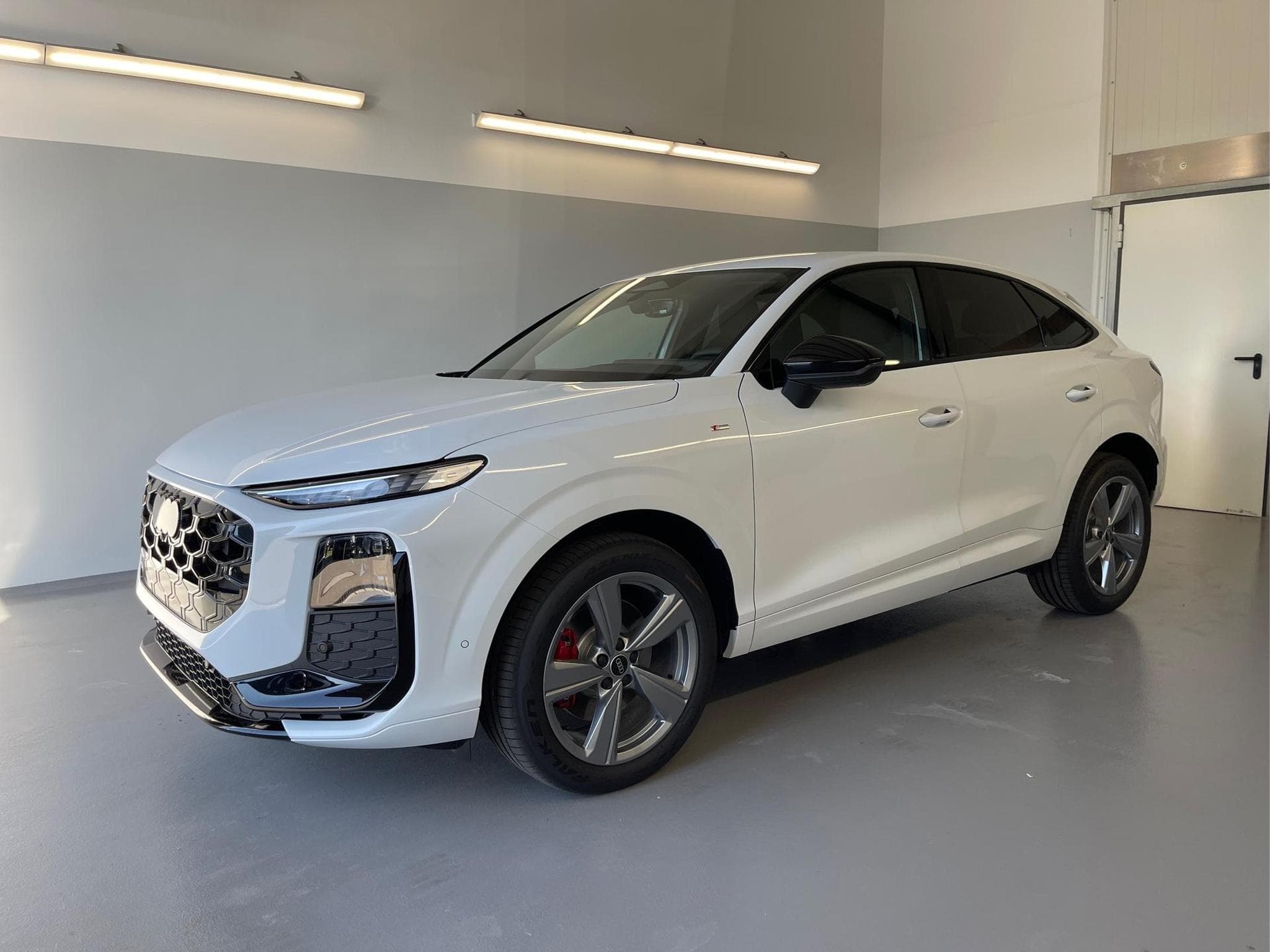 Audi Q3 Sportback NEU (2026) - Photo 1