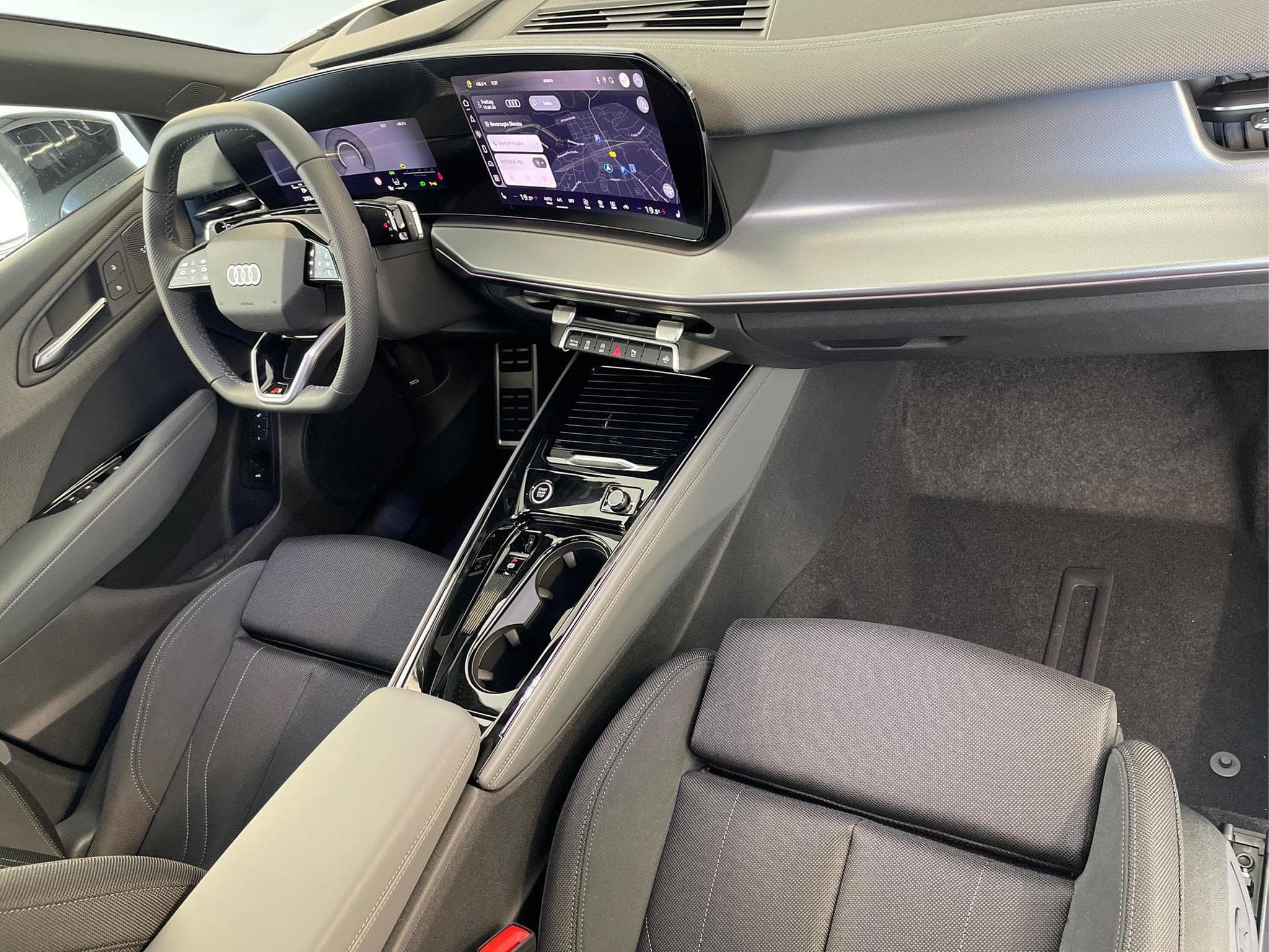 Audi Q3 Sportback NEU (2026) - Photo 13