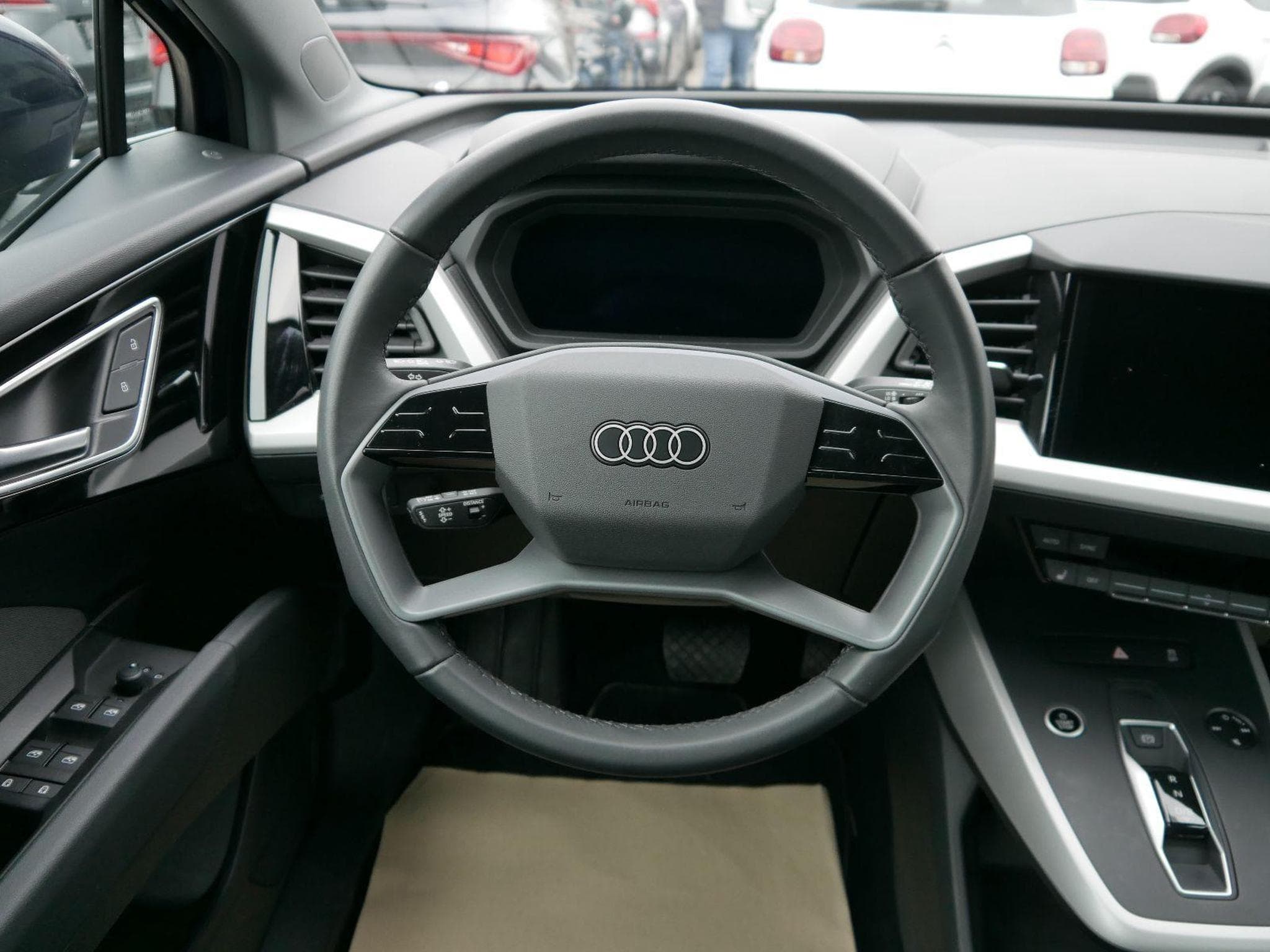 Audi Q4 e-tron Q4 40 E-TRON (2023) - Photo 11