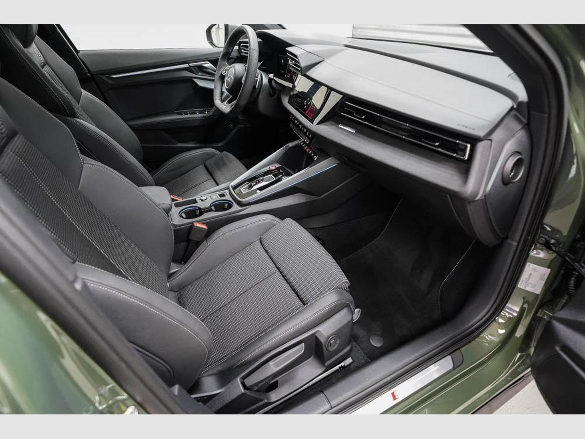 Audi S3 Sportback 2,0 TFSI (2026) - Photo 20
