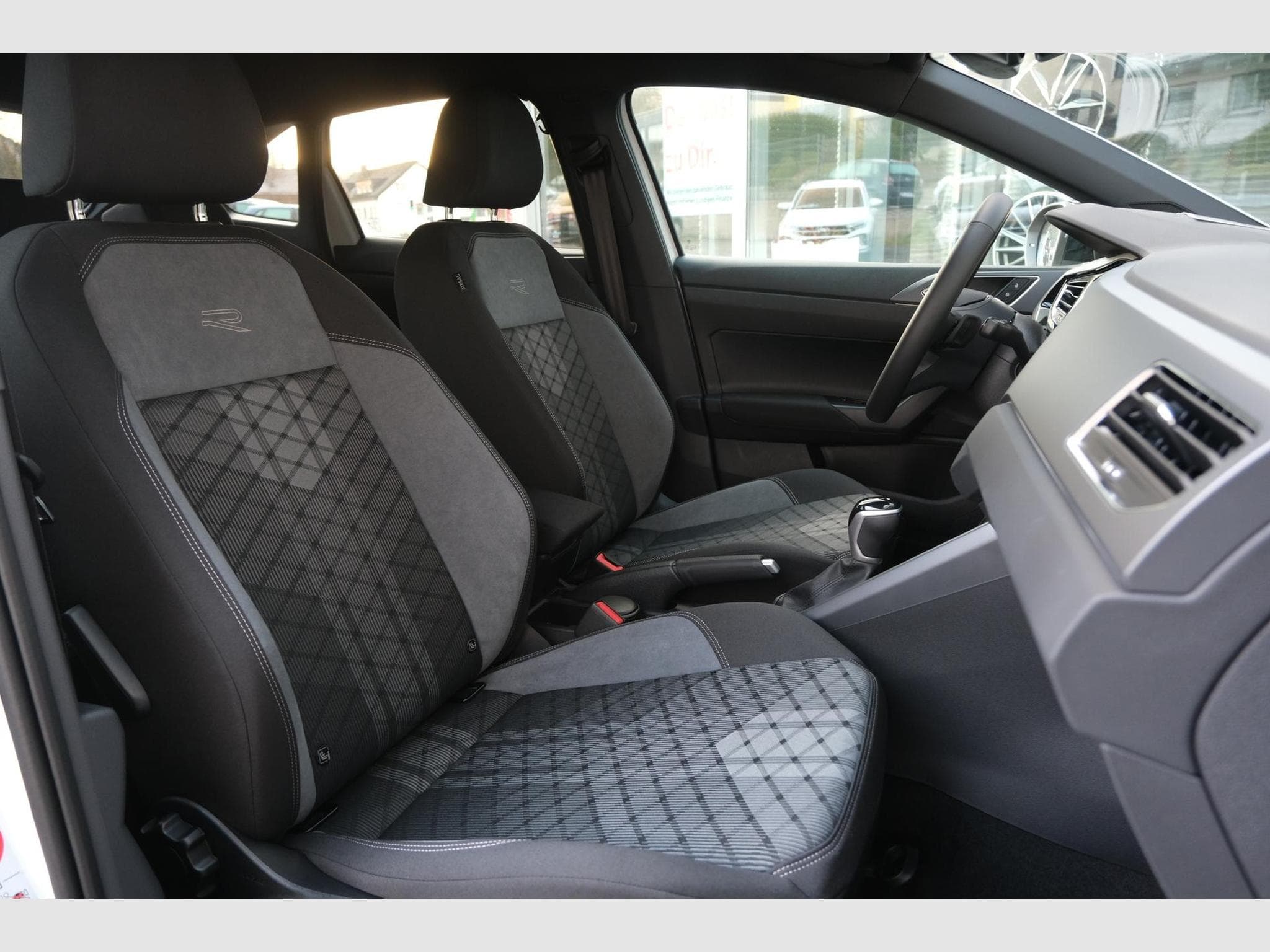 VW Taigo 1.5 TSI DSG (2026) - Photo 24