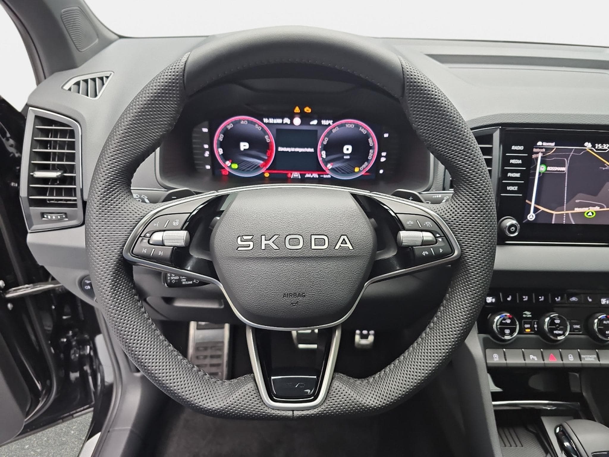 Skoda Karoq 1.5 TSi 150 DSG SPORTLINE (2025) - Photo 12