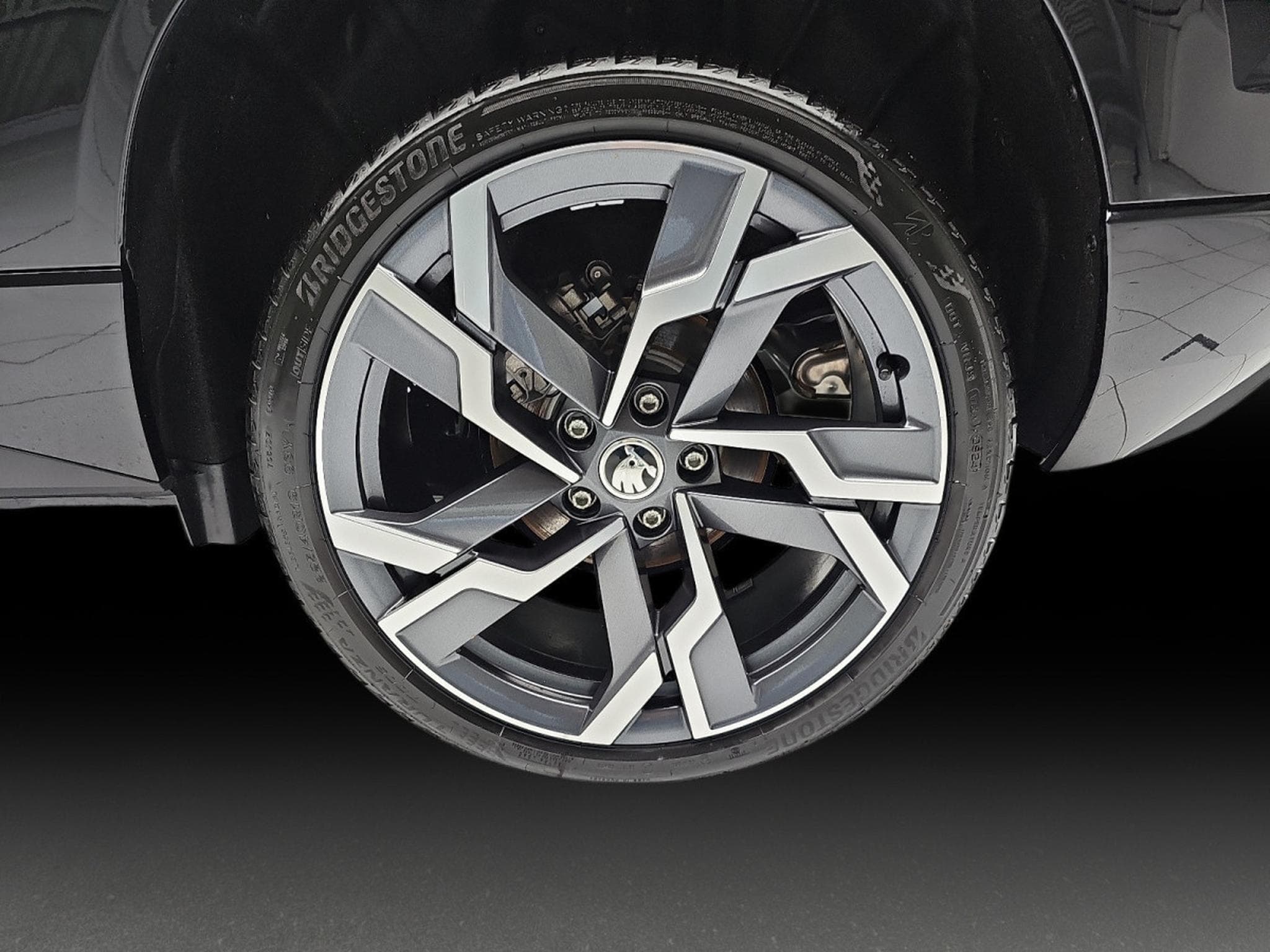 Skoda Karoq 1.5 TSi 150 DSG SPORTLINE (2025) - Photo 6