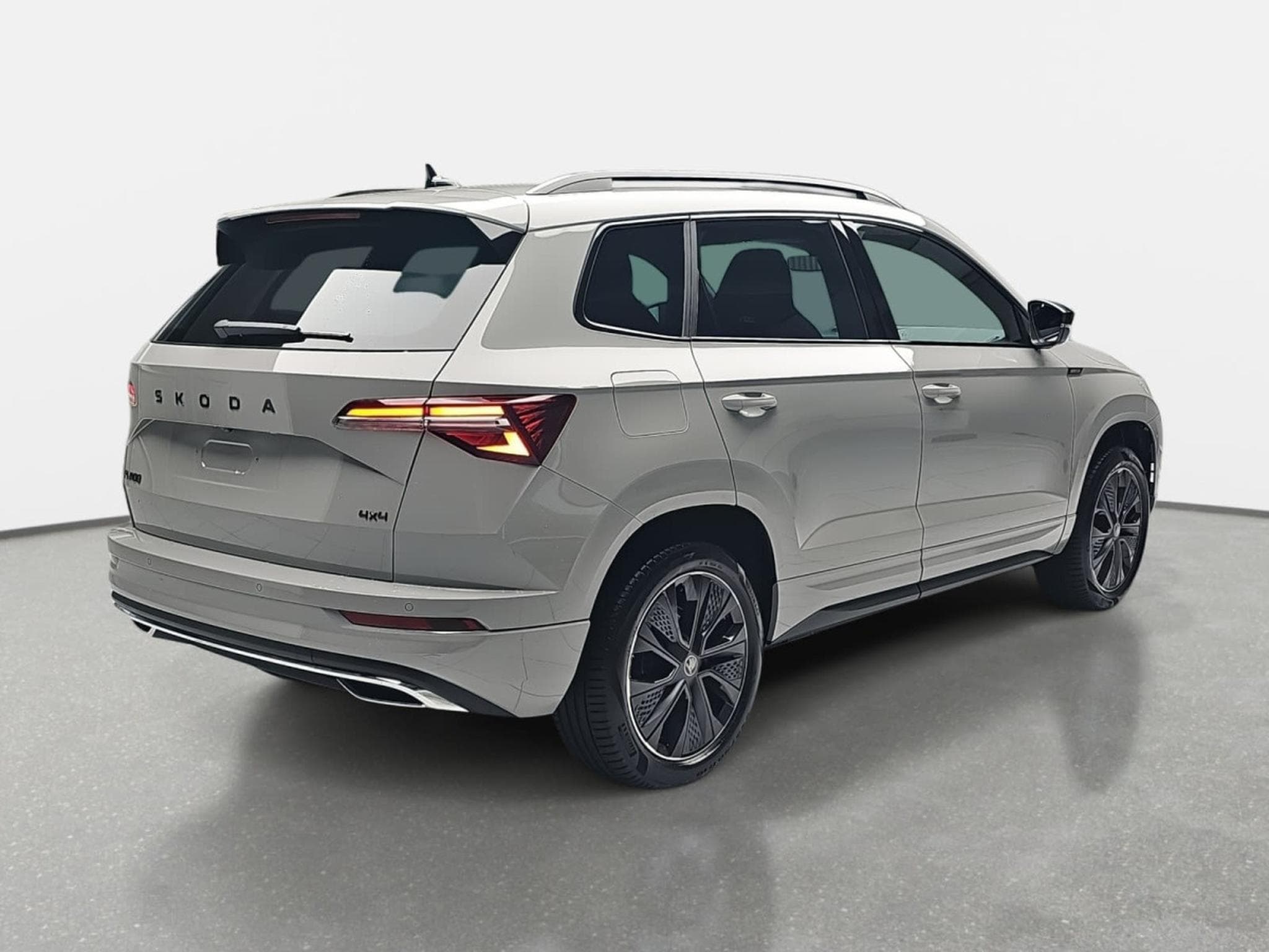 Skoda Karoq 2.0 TSI 190 DSG SPORTLINE 4x4 (2025) - Photo 4