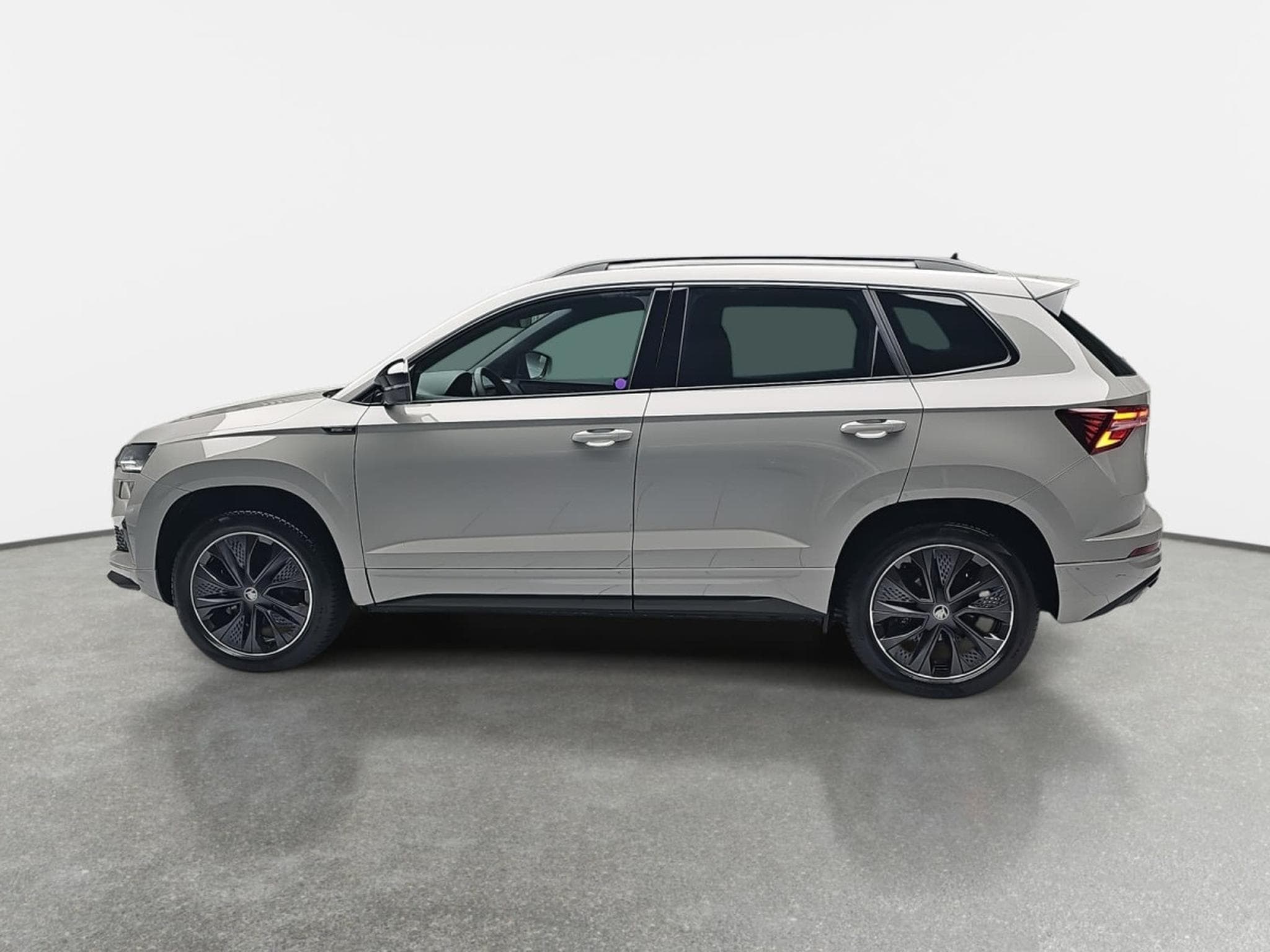 Skoda Karoq 2.0 TSI 190 DSG SPORTLINE 4x4 (2025) - Photo 6