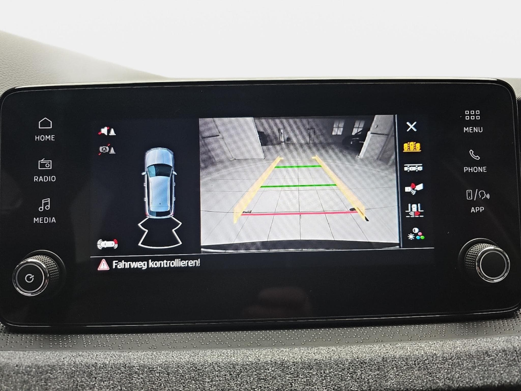 Skoda Kamiq 1.0 TSi 116 DSG Selection (2026) - Photo 10