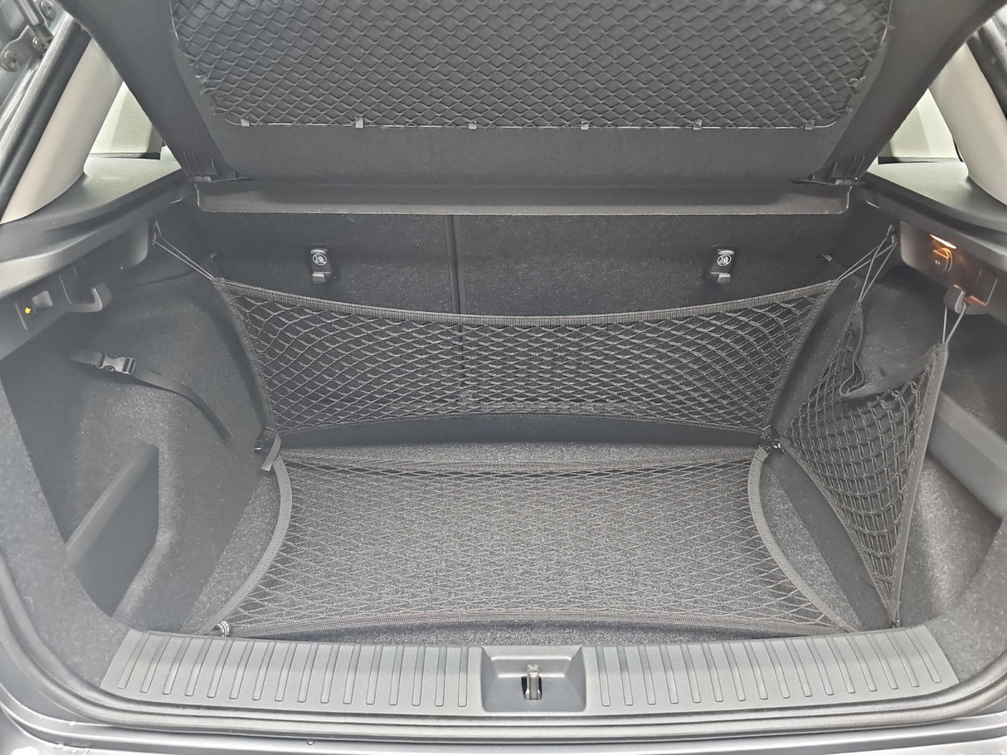 Skoda Kamiq 1.0 TSi 116 DSG Selection (2026) - Photo 14