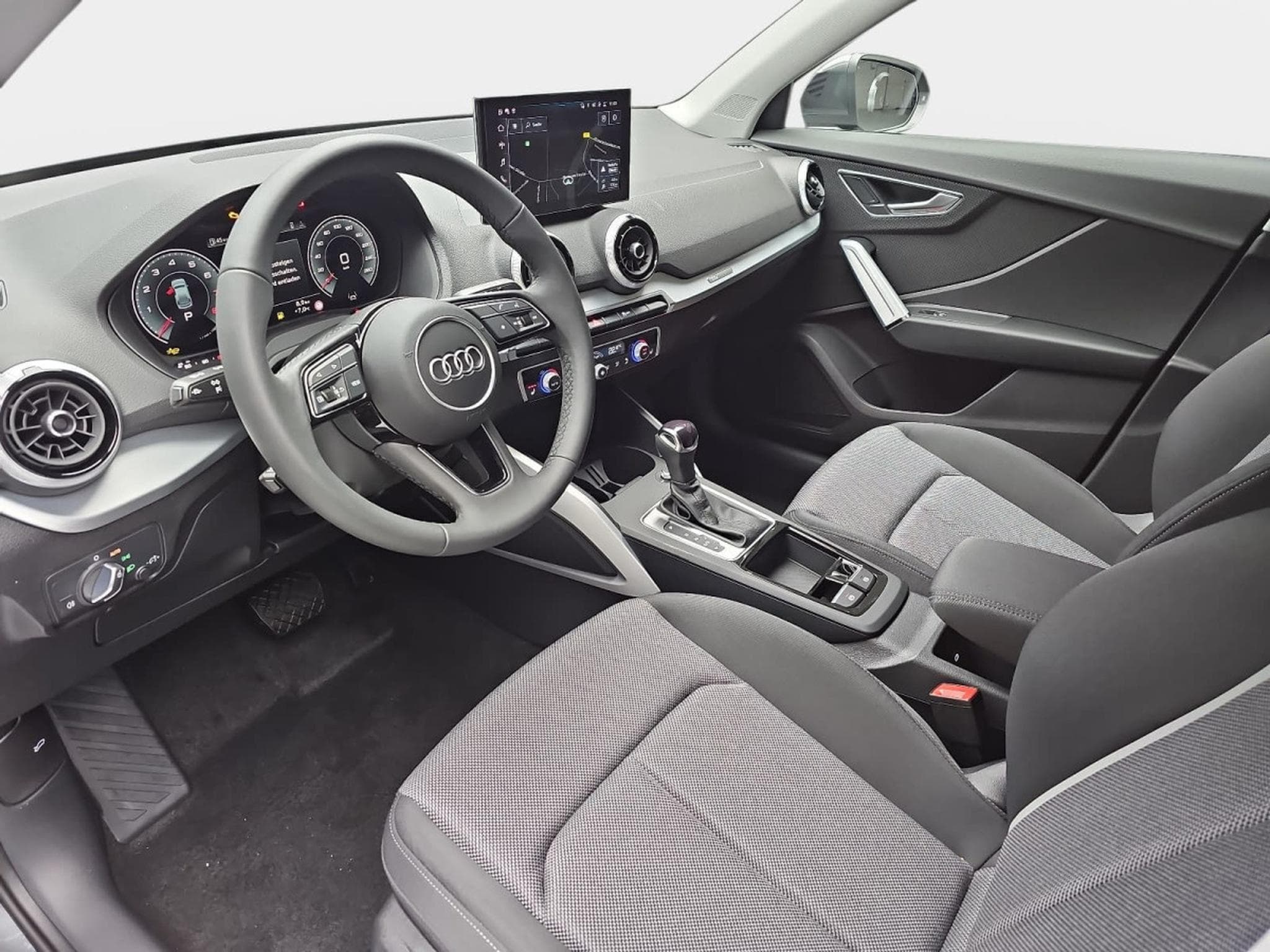 Audi Q2 35 TFSI S-Tronic 150  S-Line (2025) - Photo 17