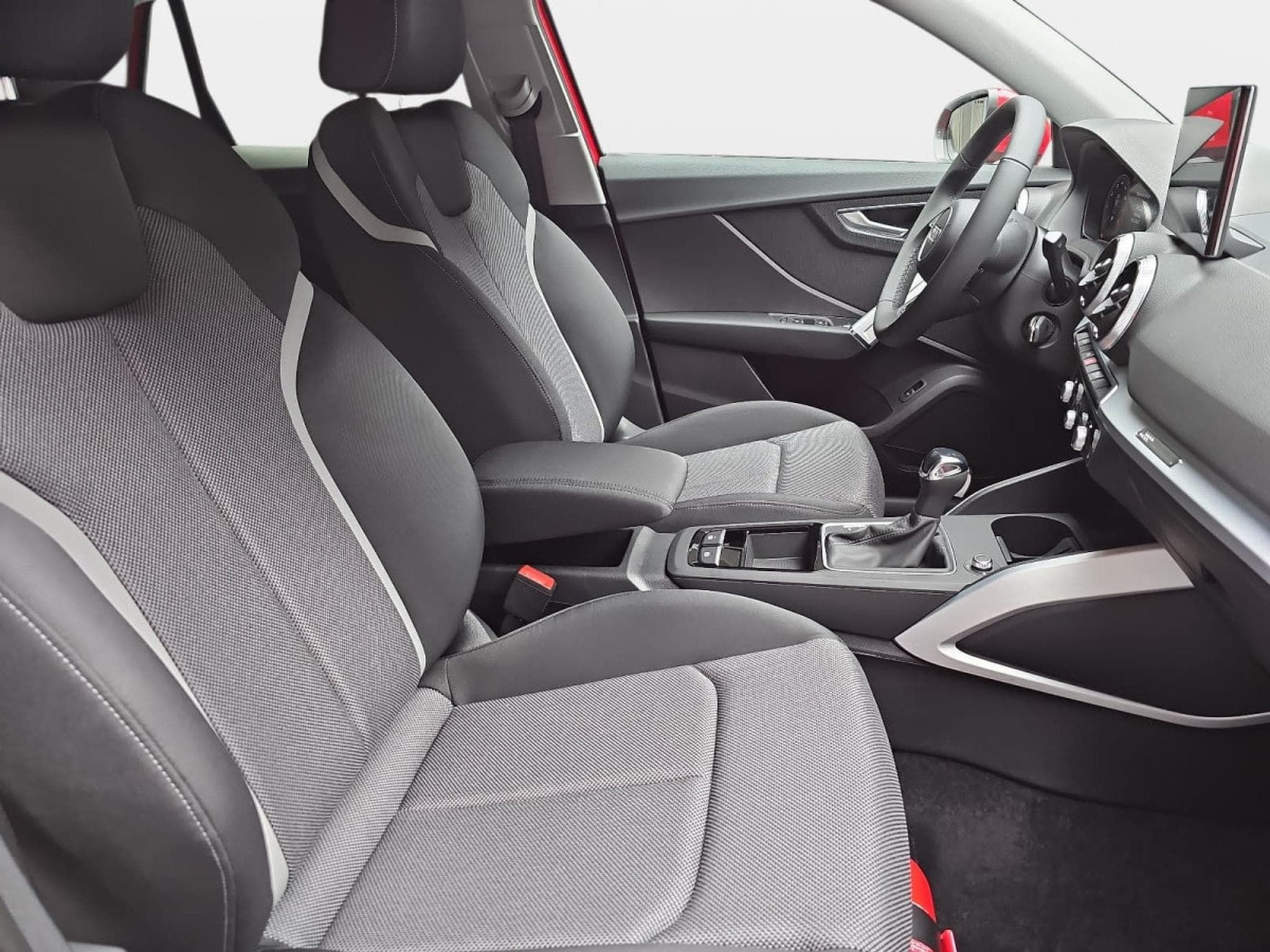 Audi Q2 35 TFSI S-Tronic 150  S-Line (2025) - Photo 14