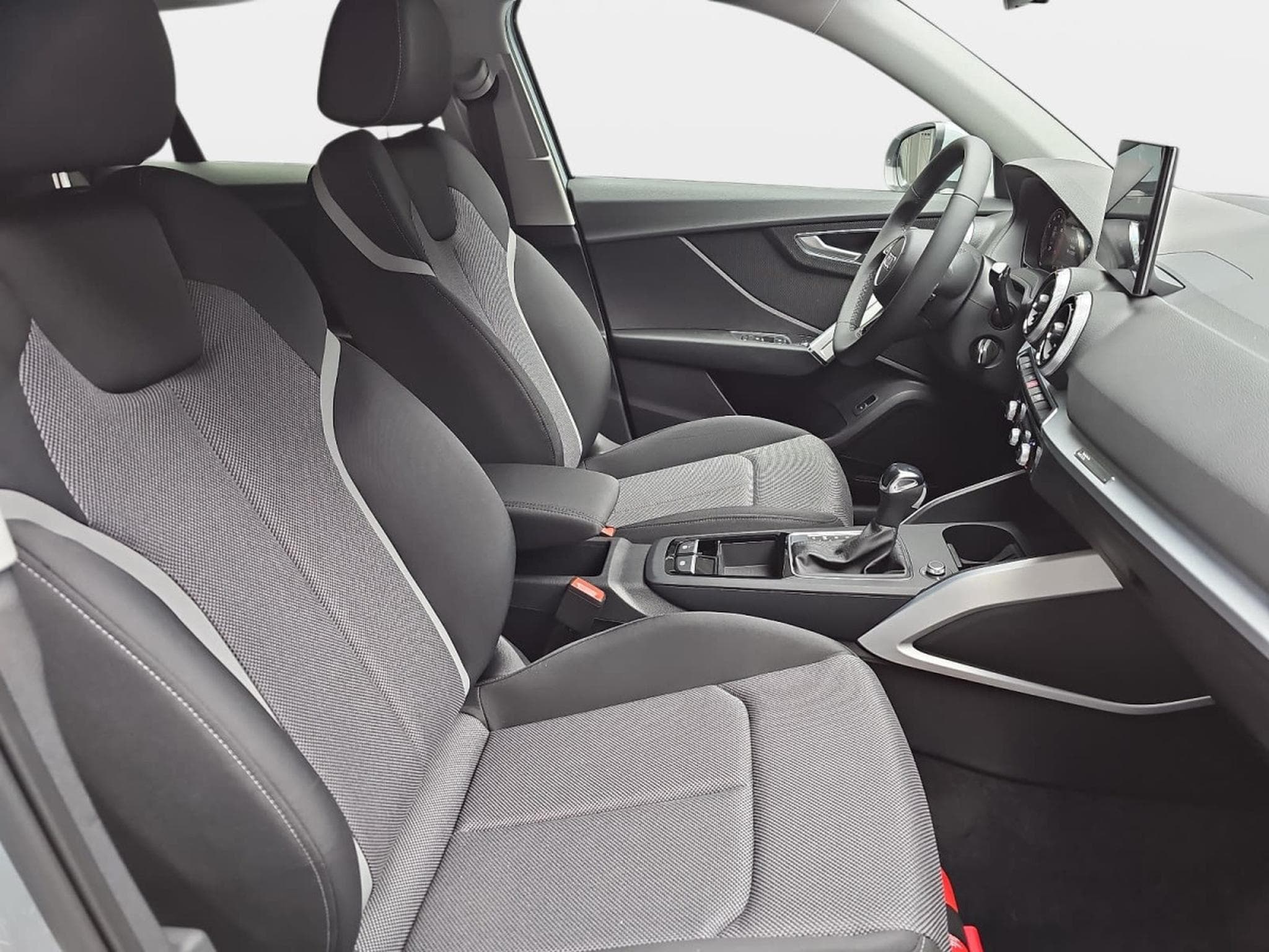 Audi Q2 35 TFSI S-Tronic 150  S-Line (2025) - Photo 14