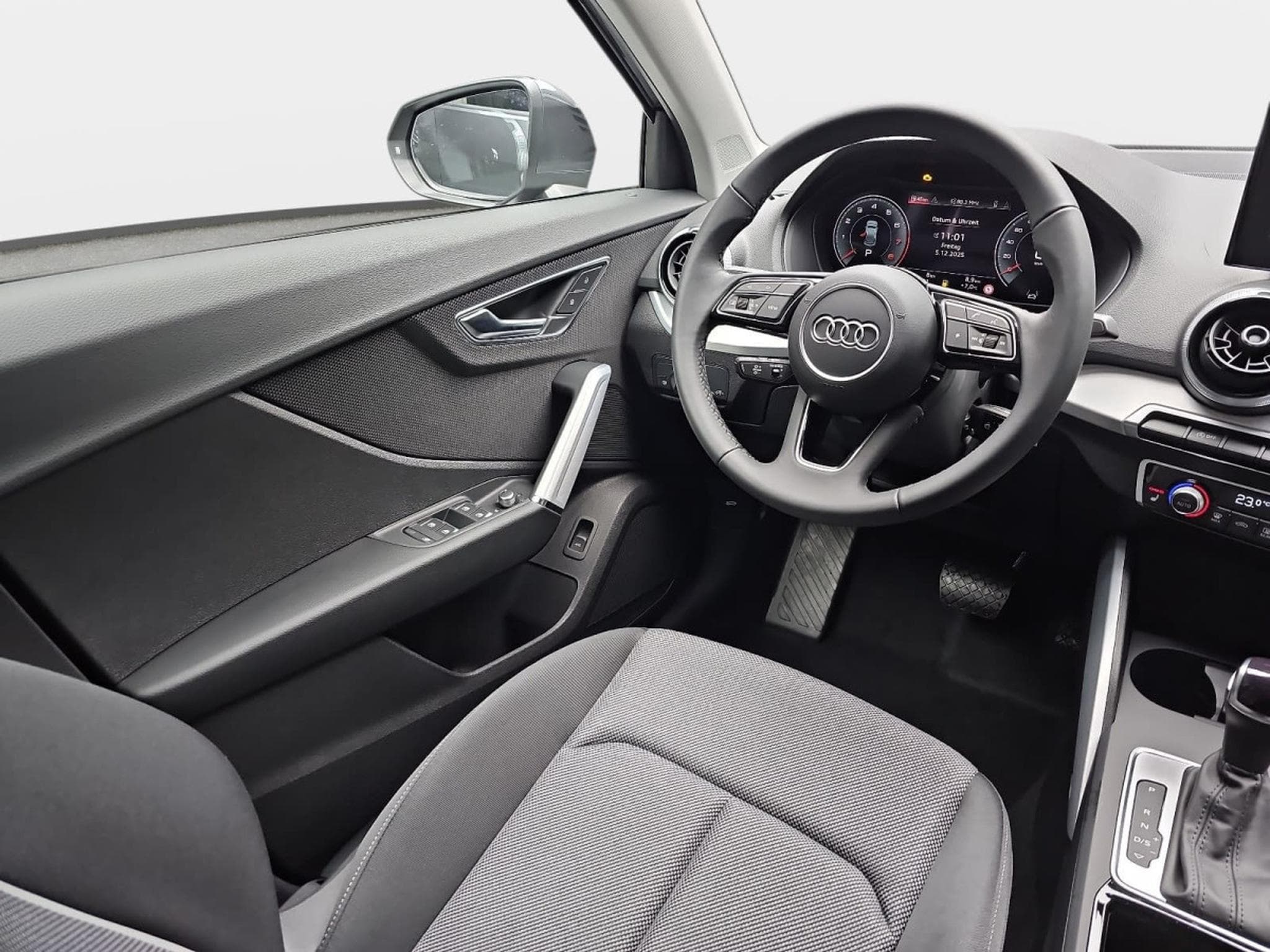 Audi Q2 35 TFSI S-Tronic 150  S-Line (2025) - Photo 8