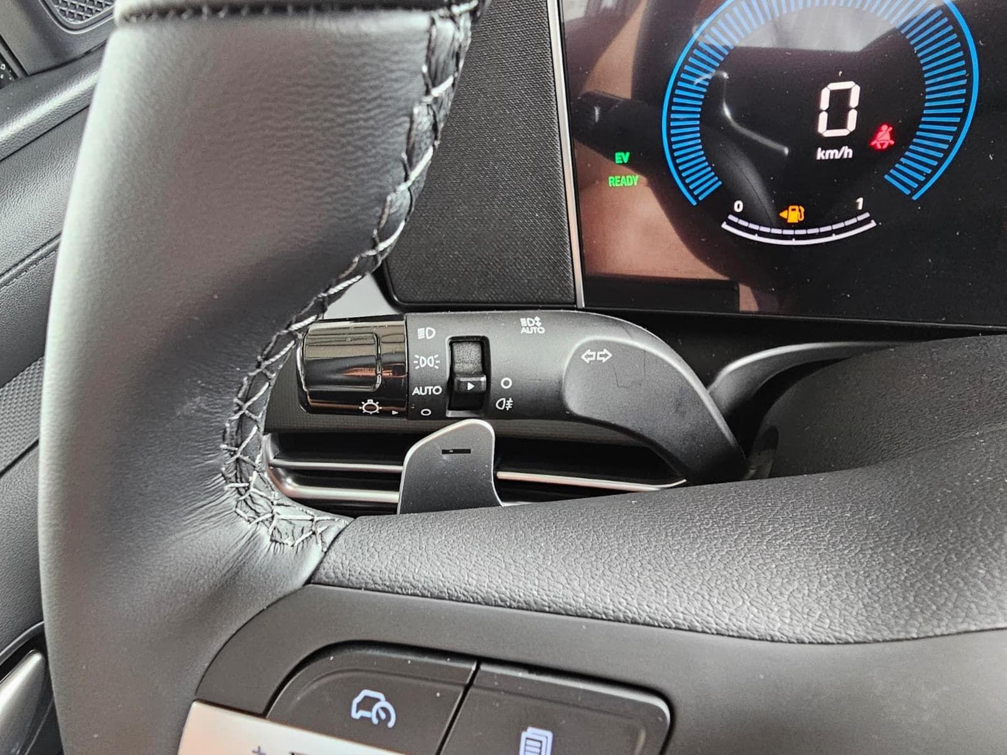 Hyundai Tucson E-Motion (2025) - Photo 18