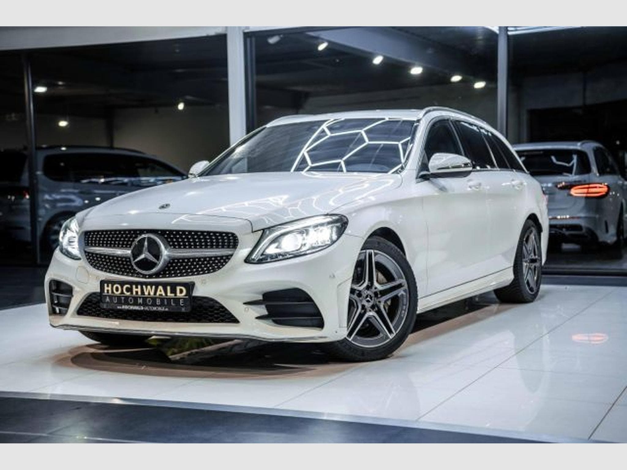 Mercedes C 180 C 180 T 9G-Tronic AMG Line NAVI Multibeam RFK (2020) - Photo 2